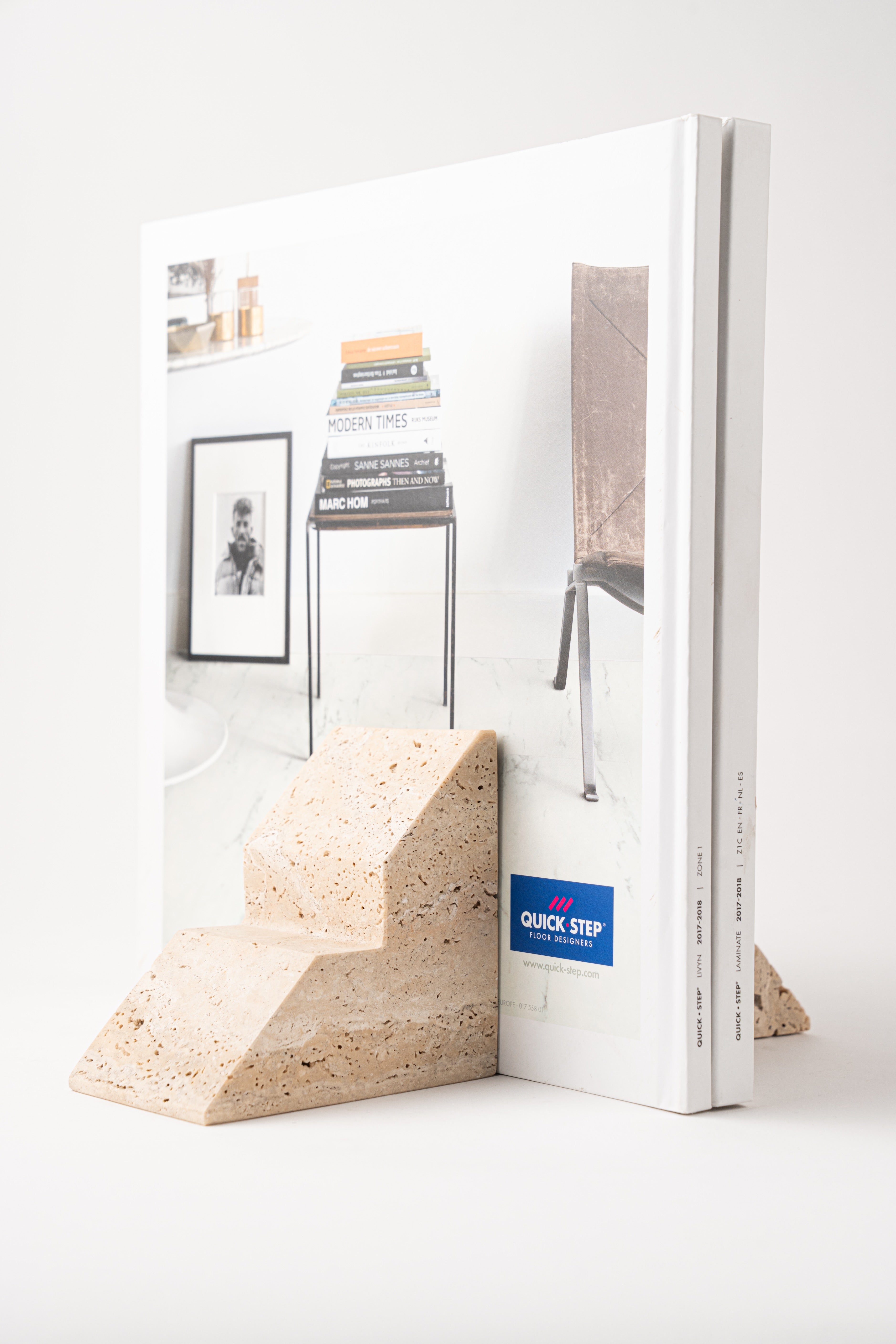 BOOKEND - TRIANGLE STONE SAND