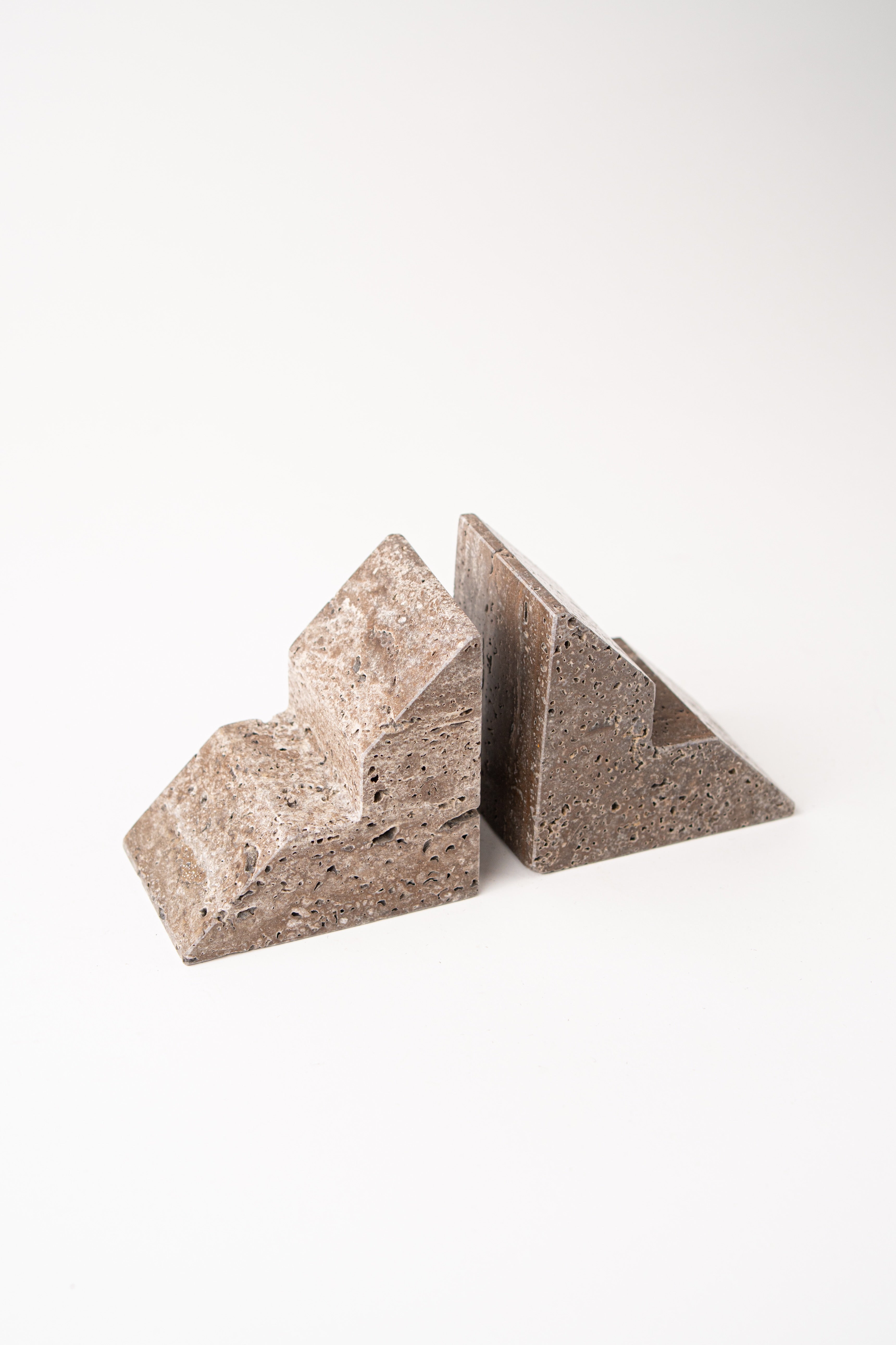BOOKEND - TRIANGLE STONE GREY