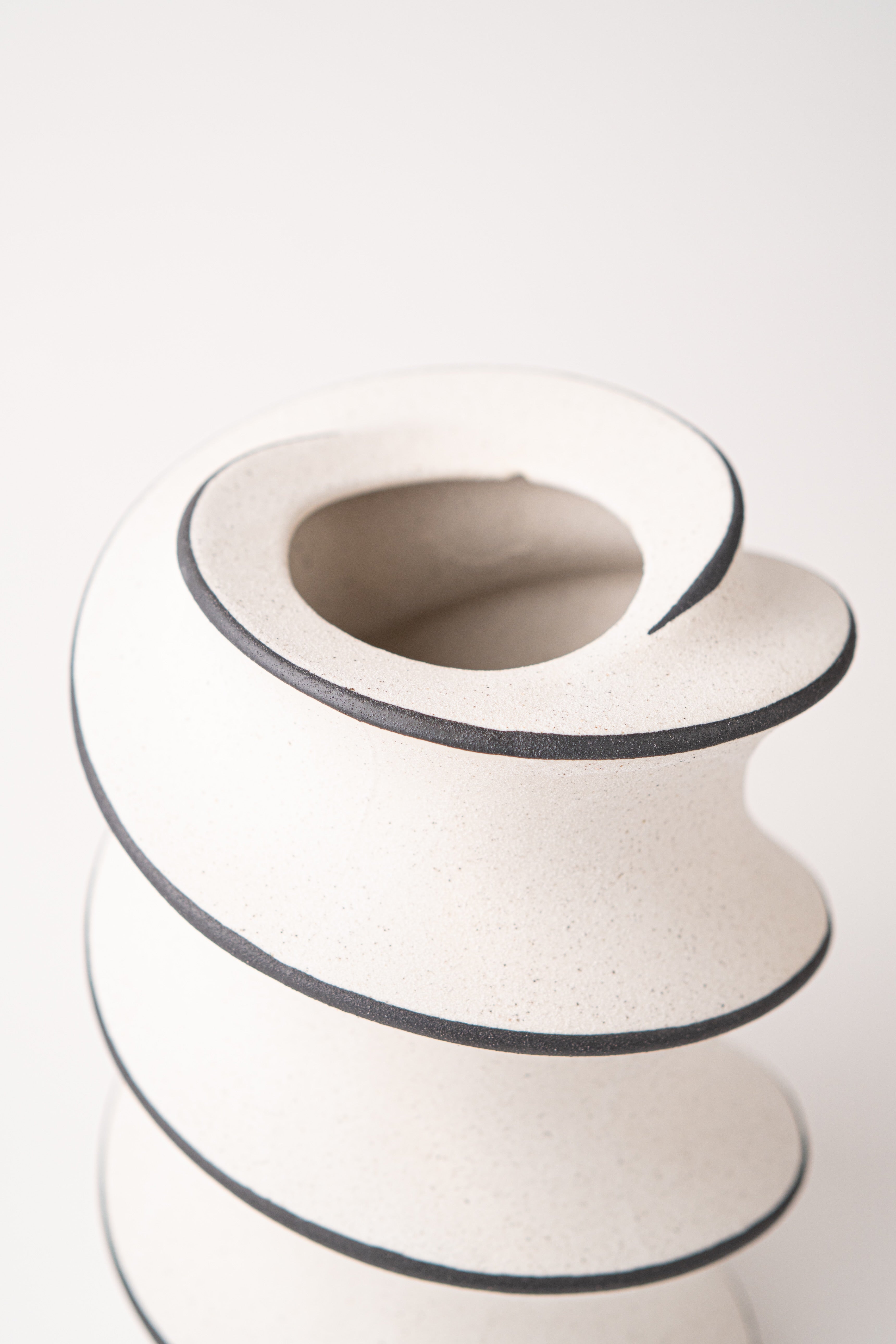 HAND DRAWN SPIRAL VASE