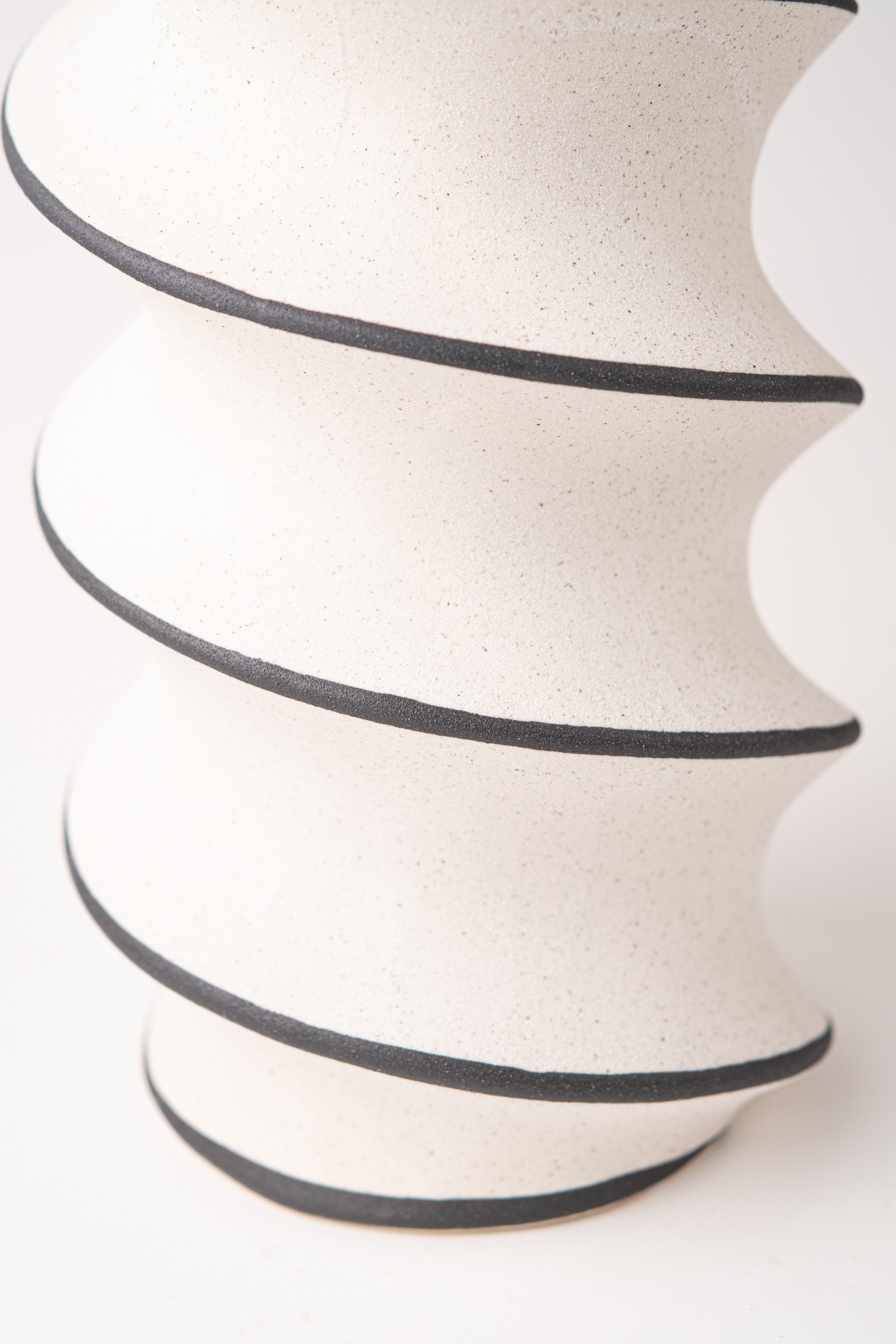 HAND DRAWN SPIRAL VASE