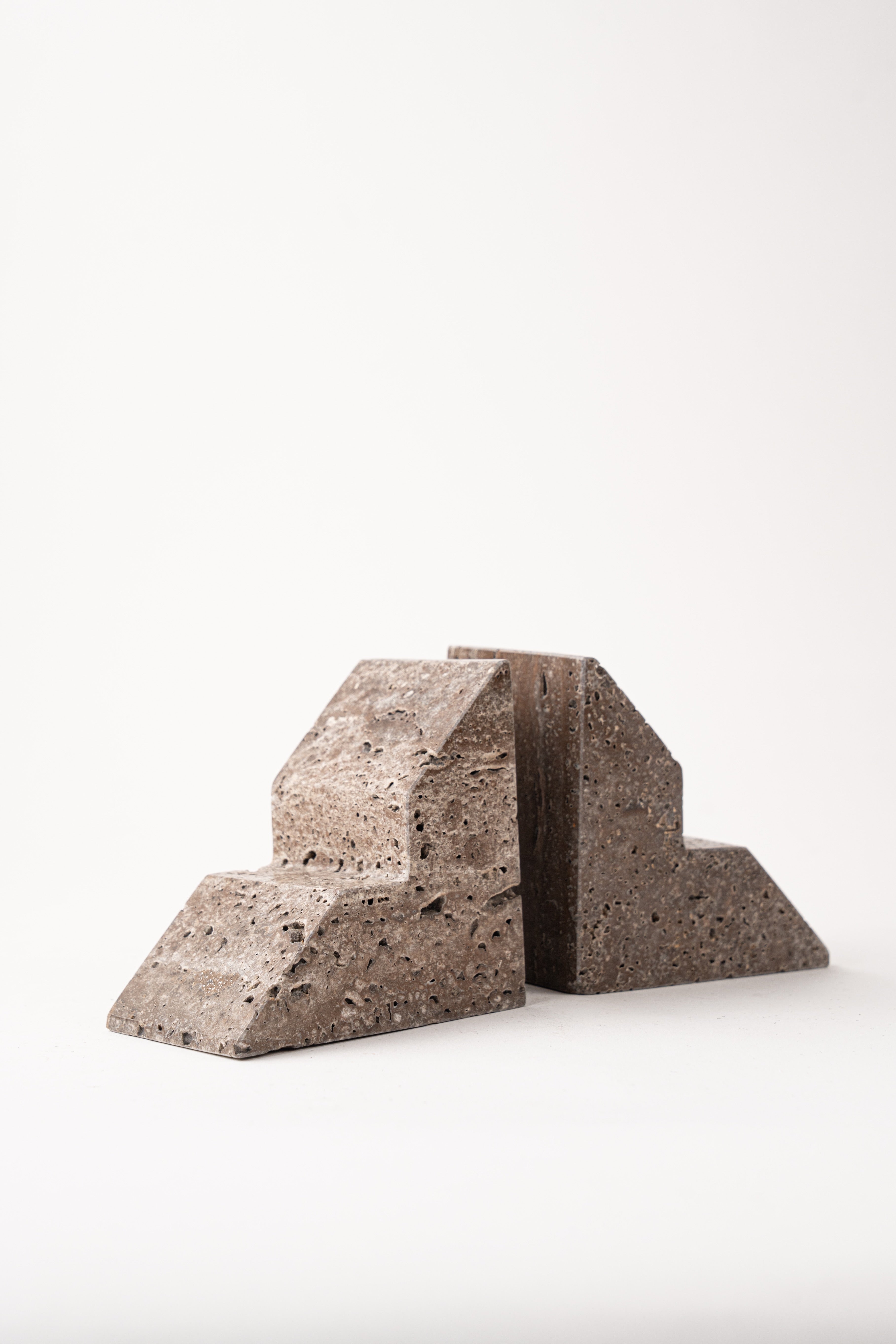 BOOKEND - TRIANGLE STONE GREY