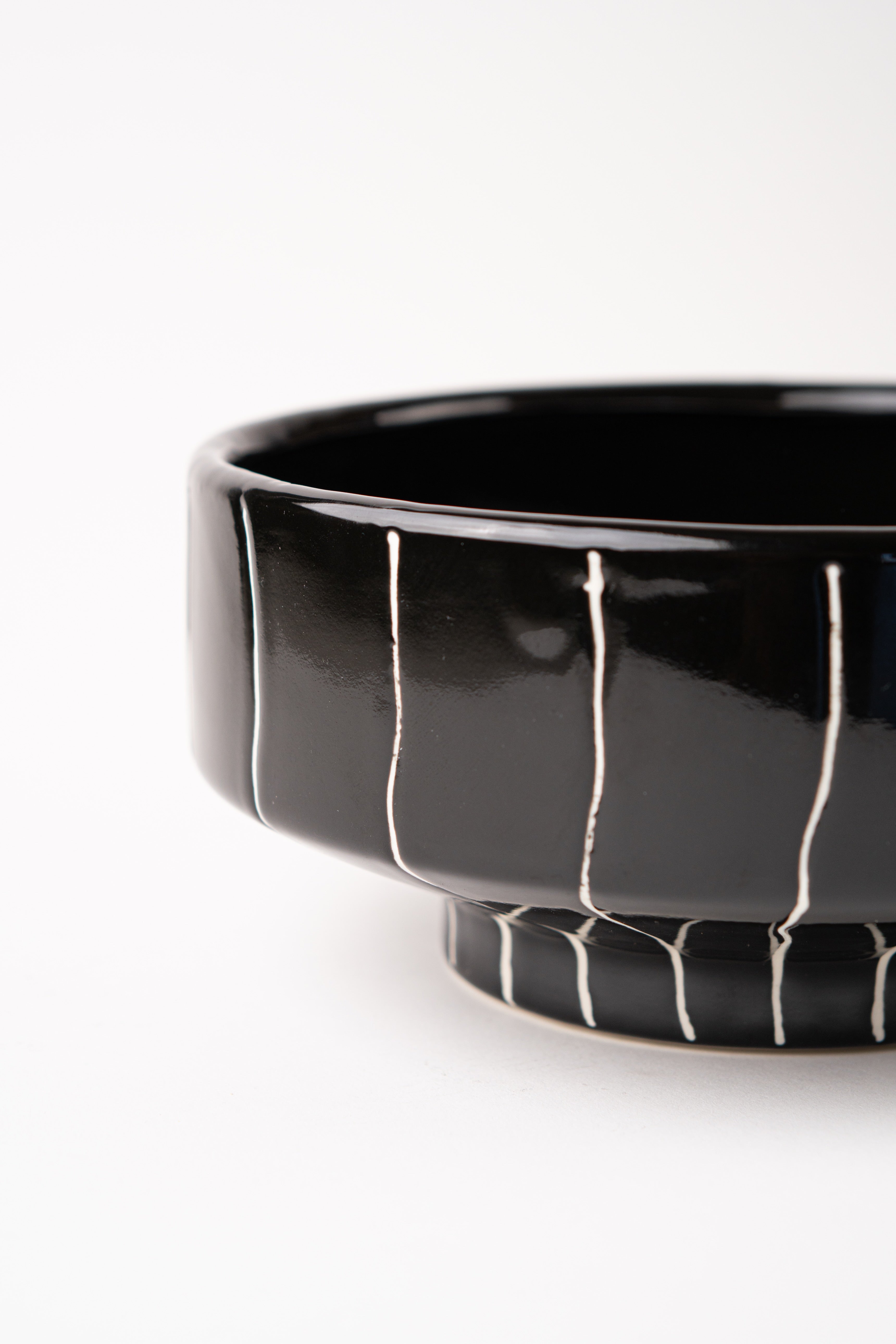 THIN LINE BLACK BOWL