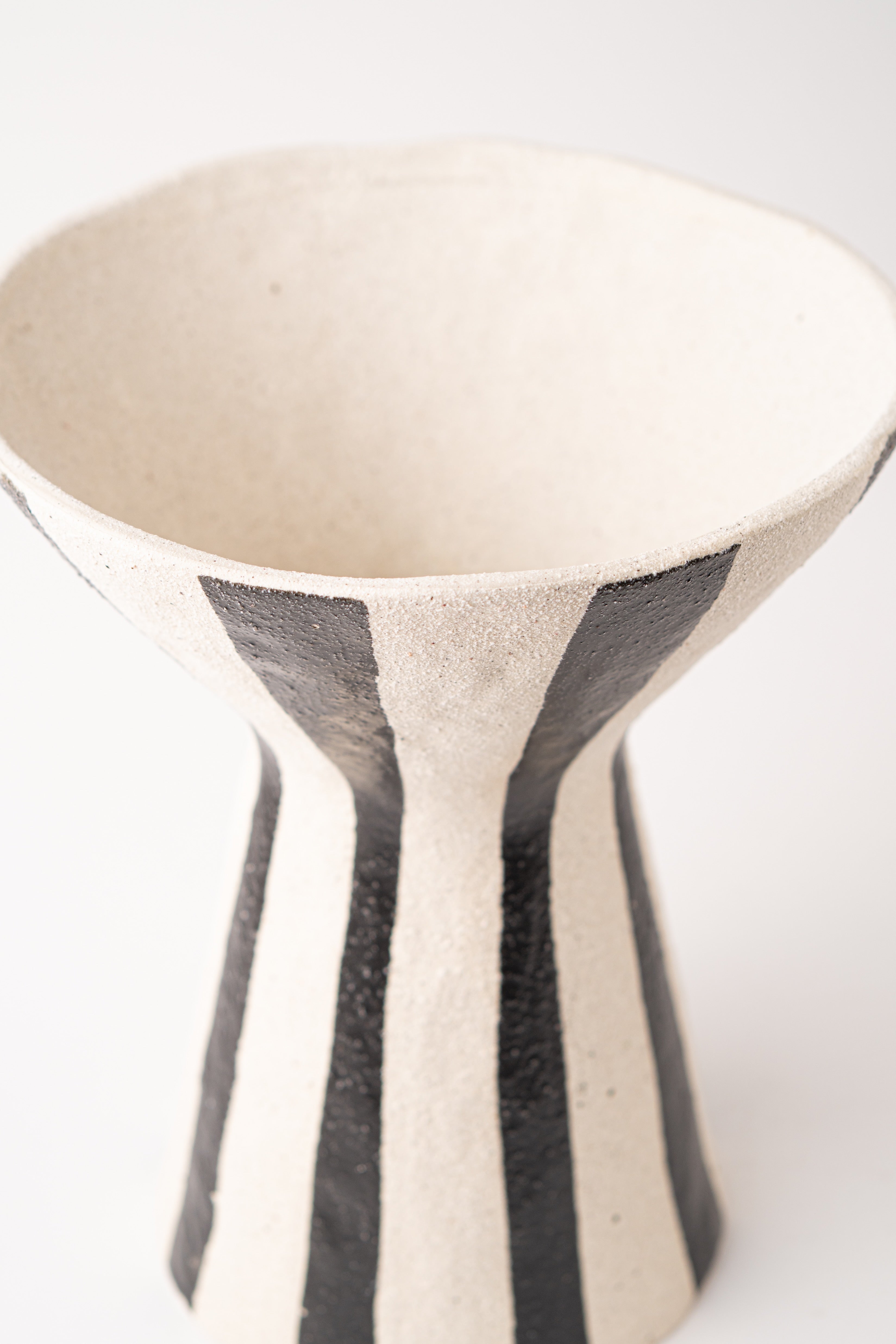 THE BLACK LINE VASE - LARGE