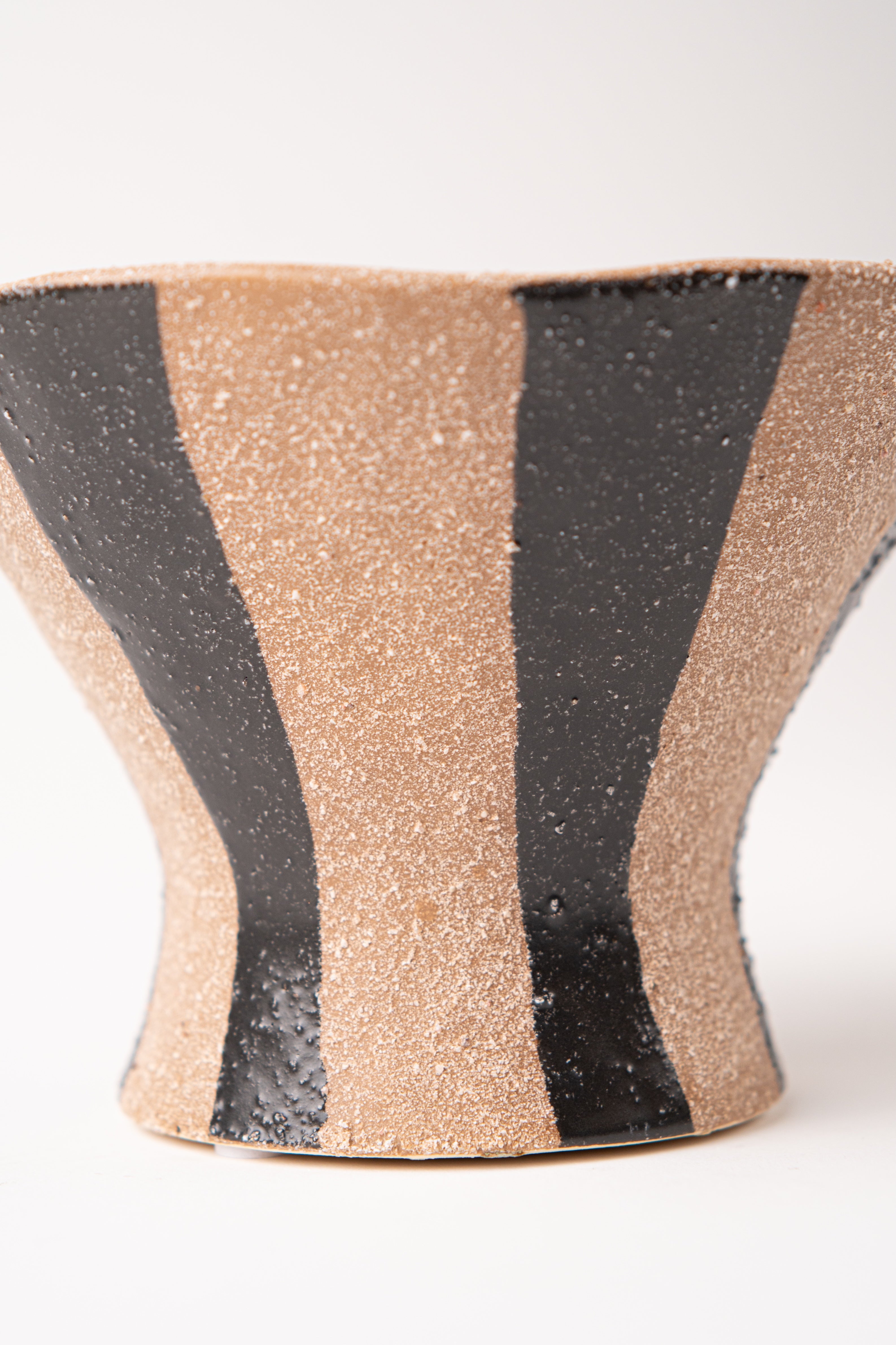 THE BLACK LINE VASE - SMALL