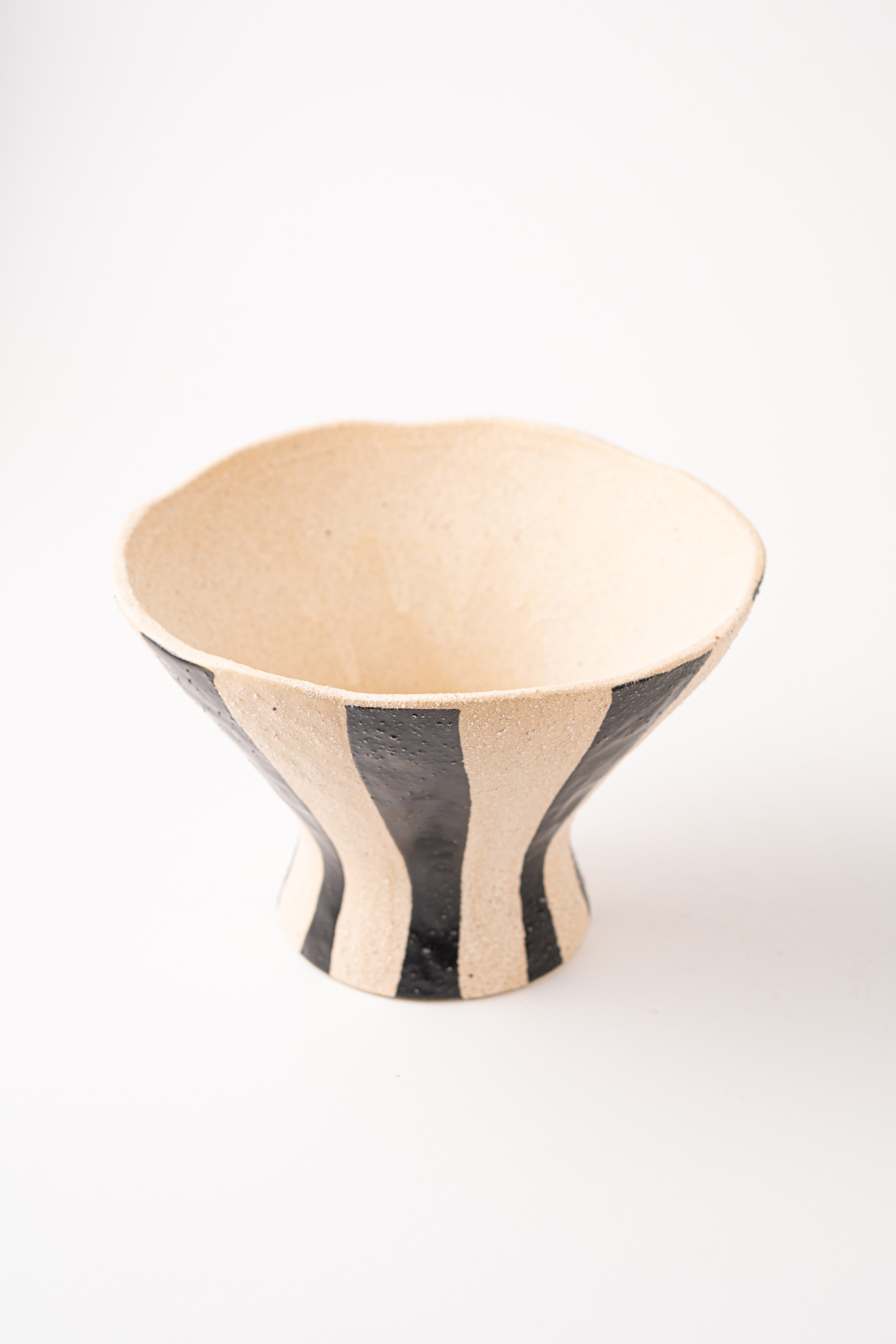 THE BLACK LINE VASE - MEDIUM