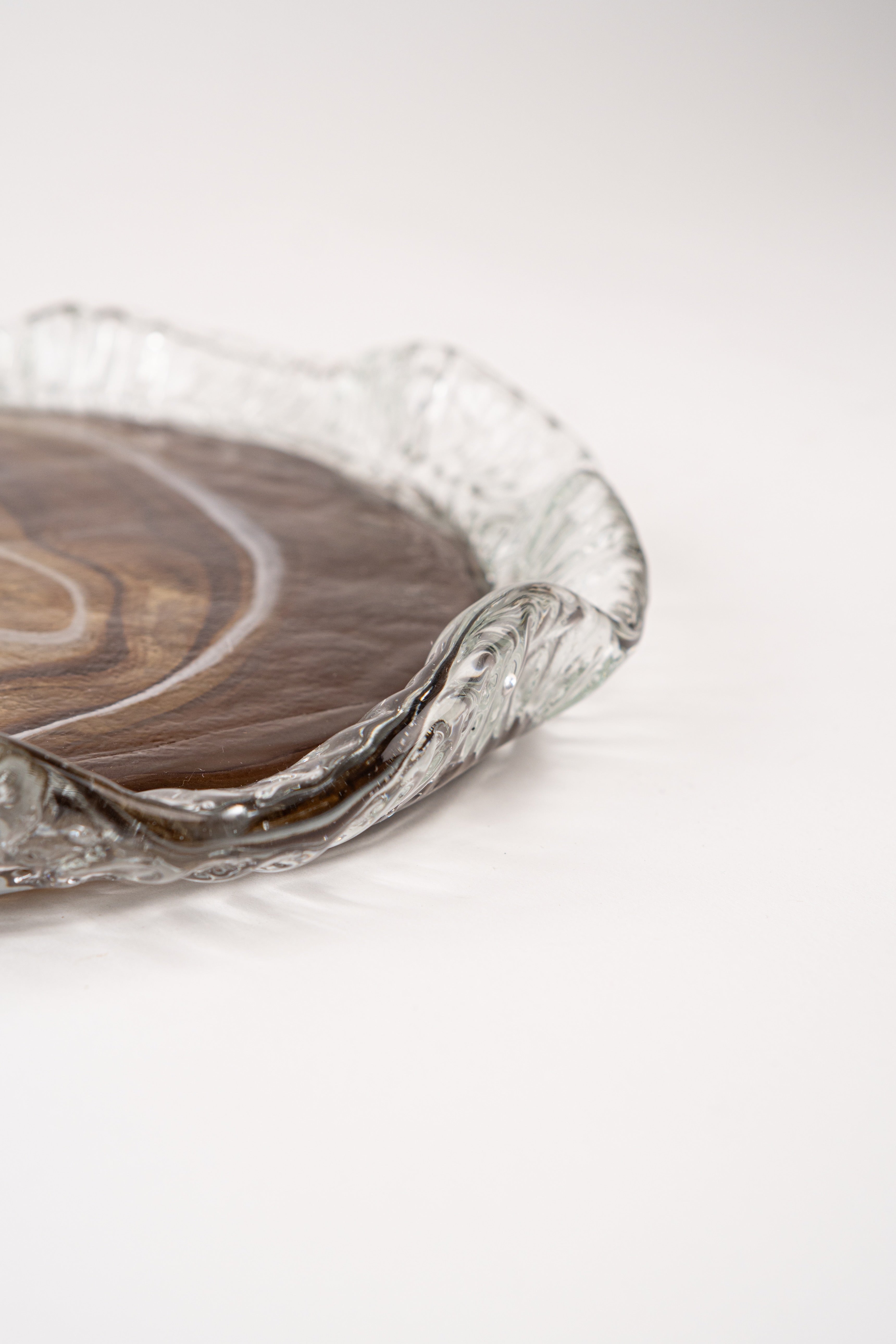 BROWN LACE PLATE