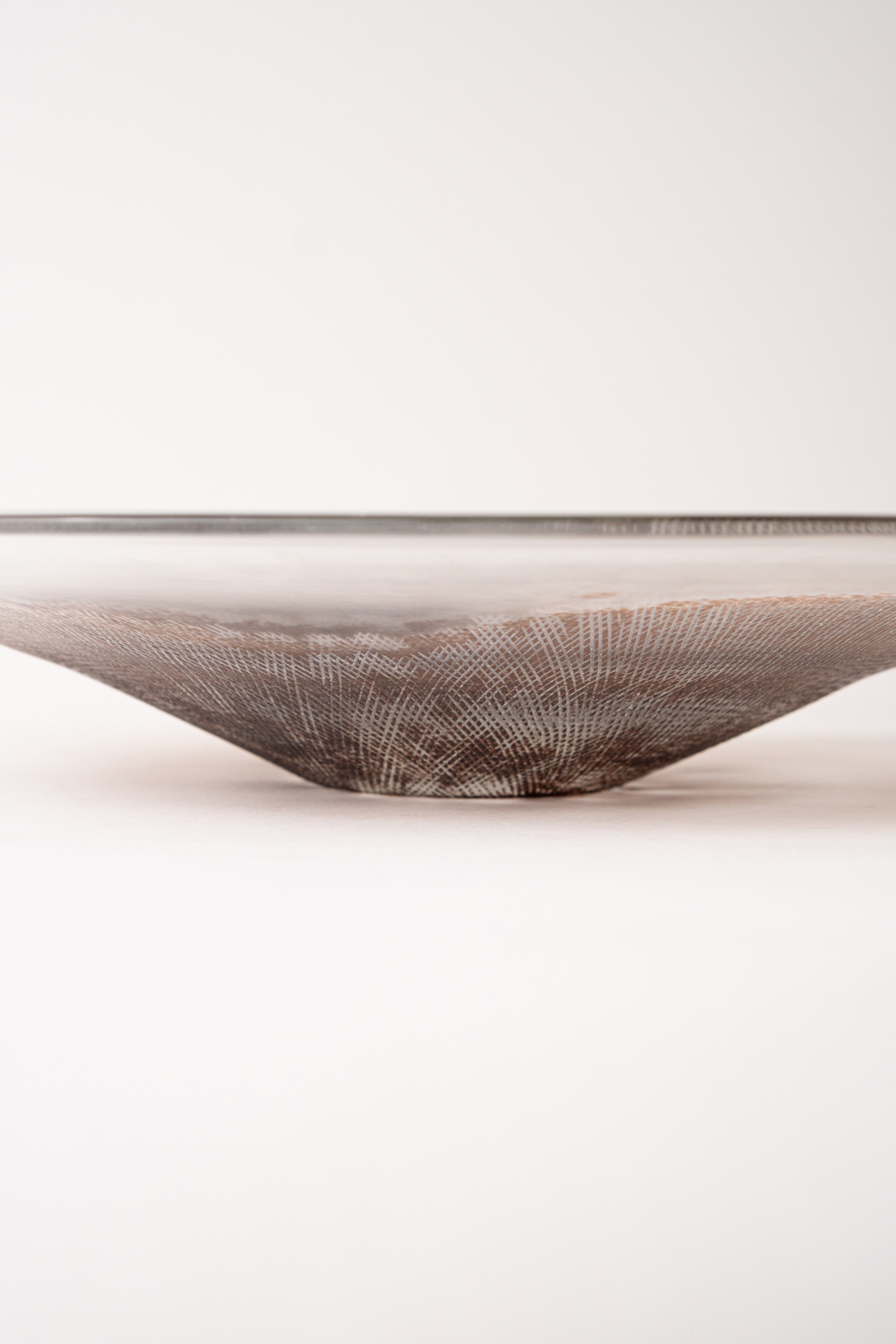 BROWN GRINDING LINES PLATE