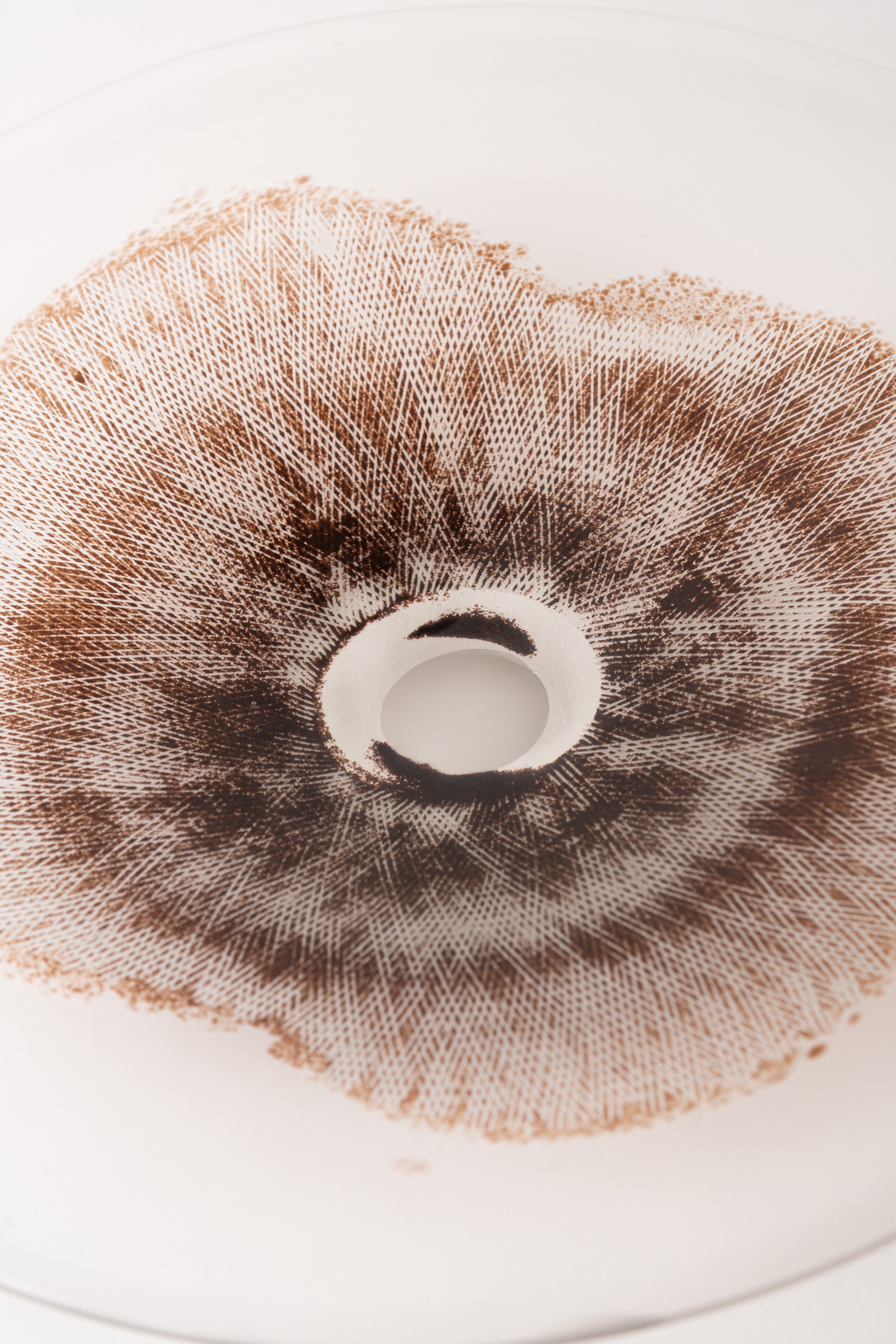BROWN GRINDING LINES PLATE