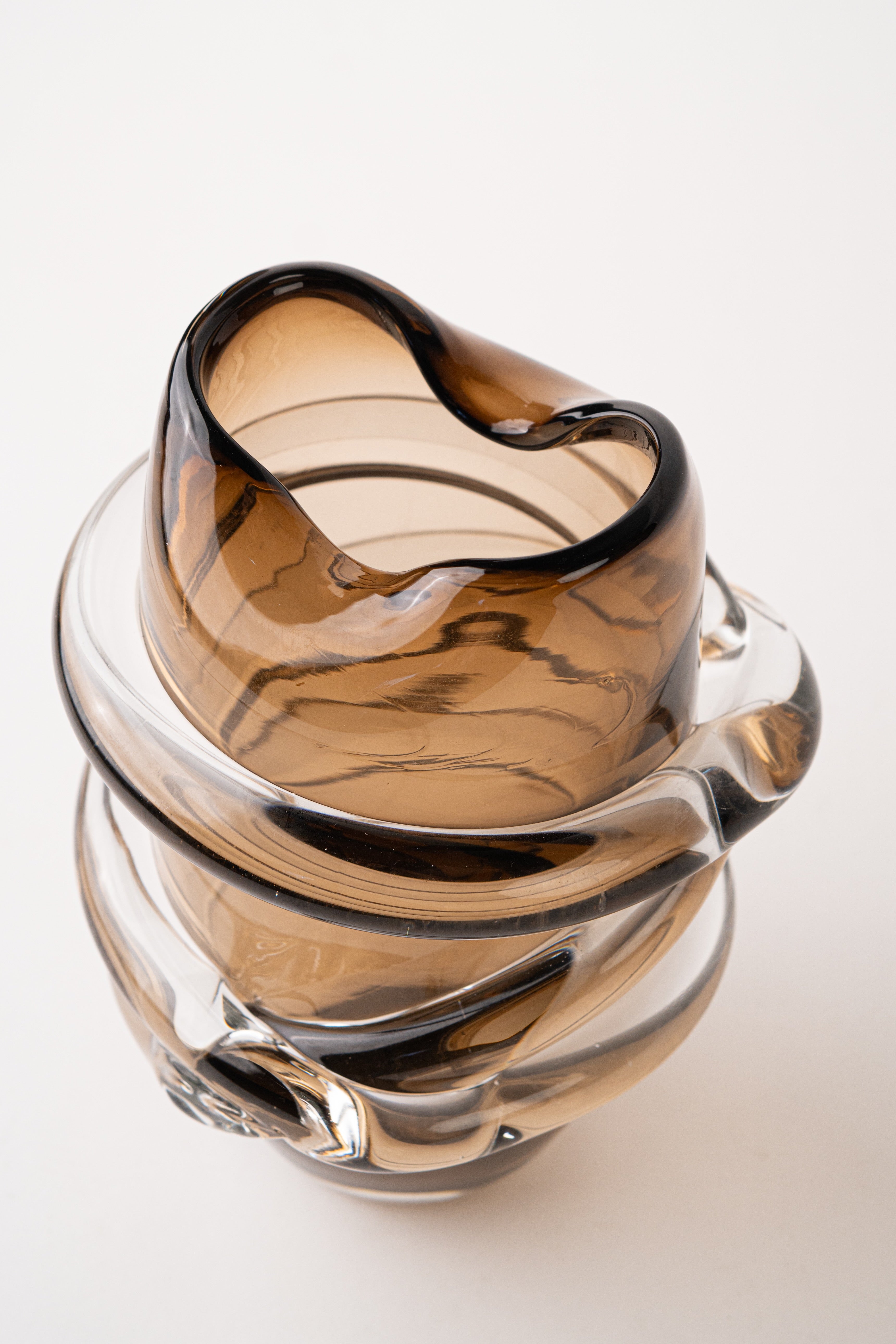 CROSS LINE BROWN VASE - SHORT