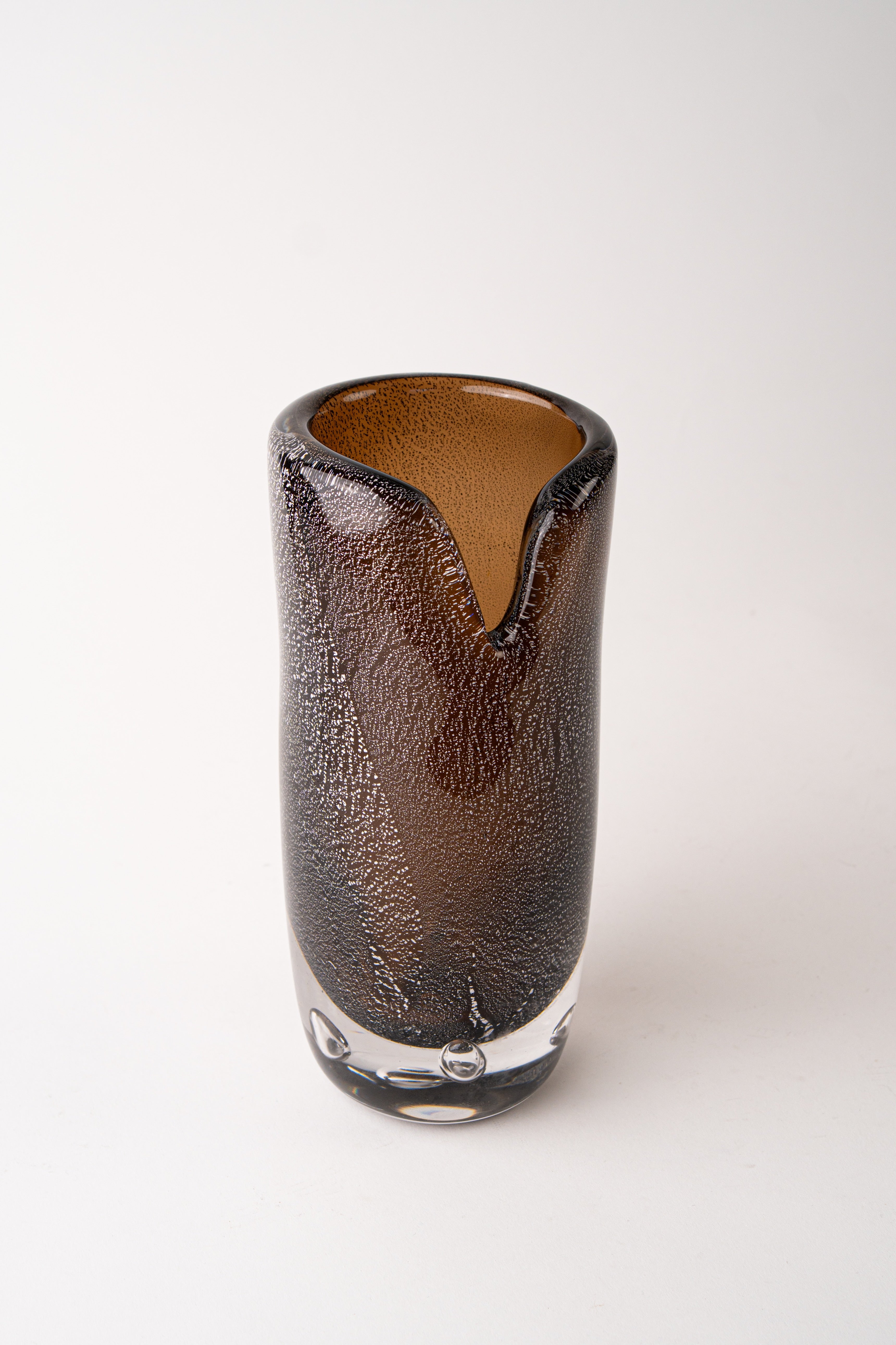 V NOTCH VASE - TALL