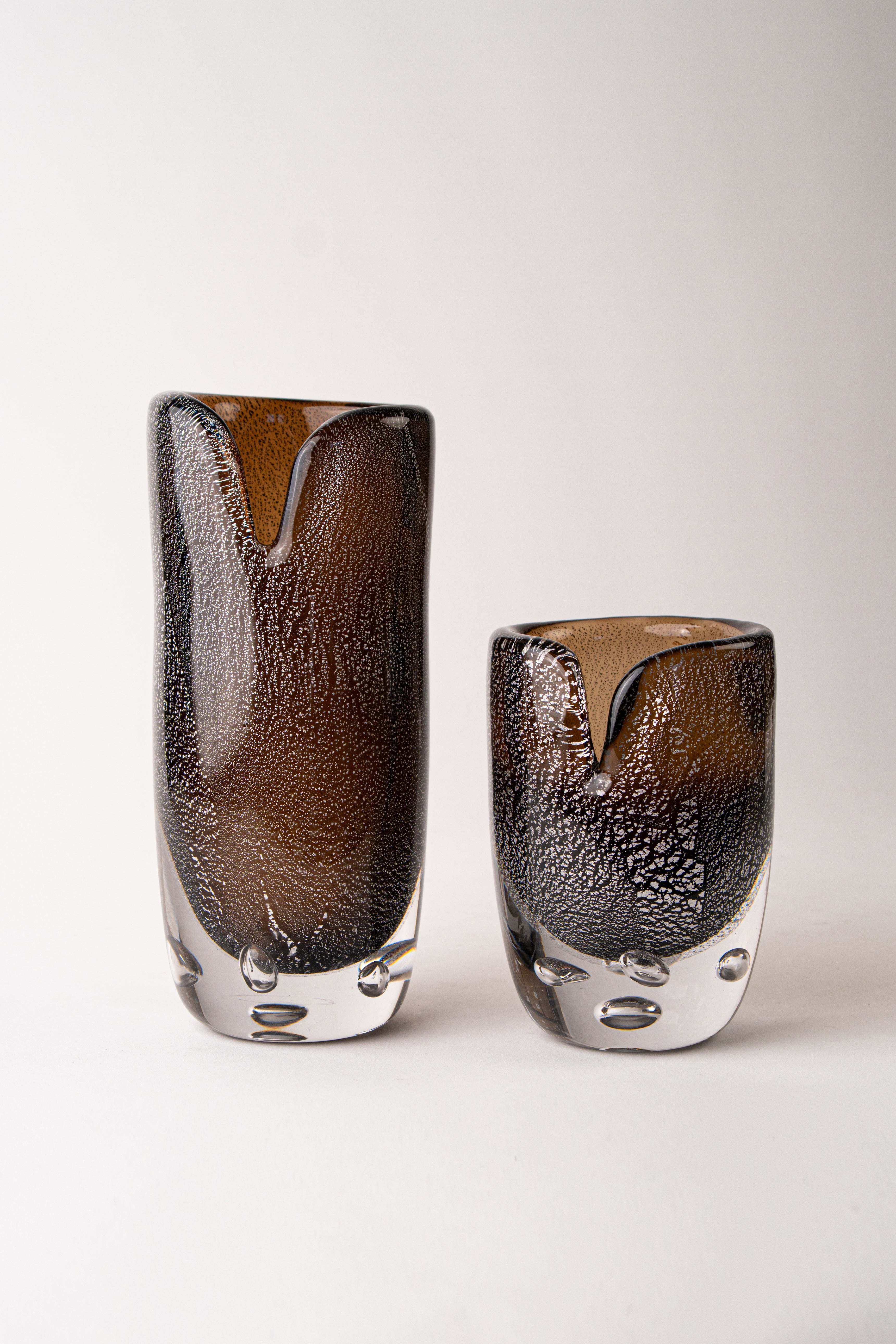 V NOTCH VASE - SHORT
