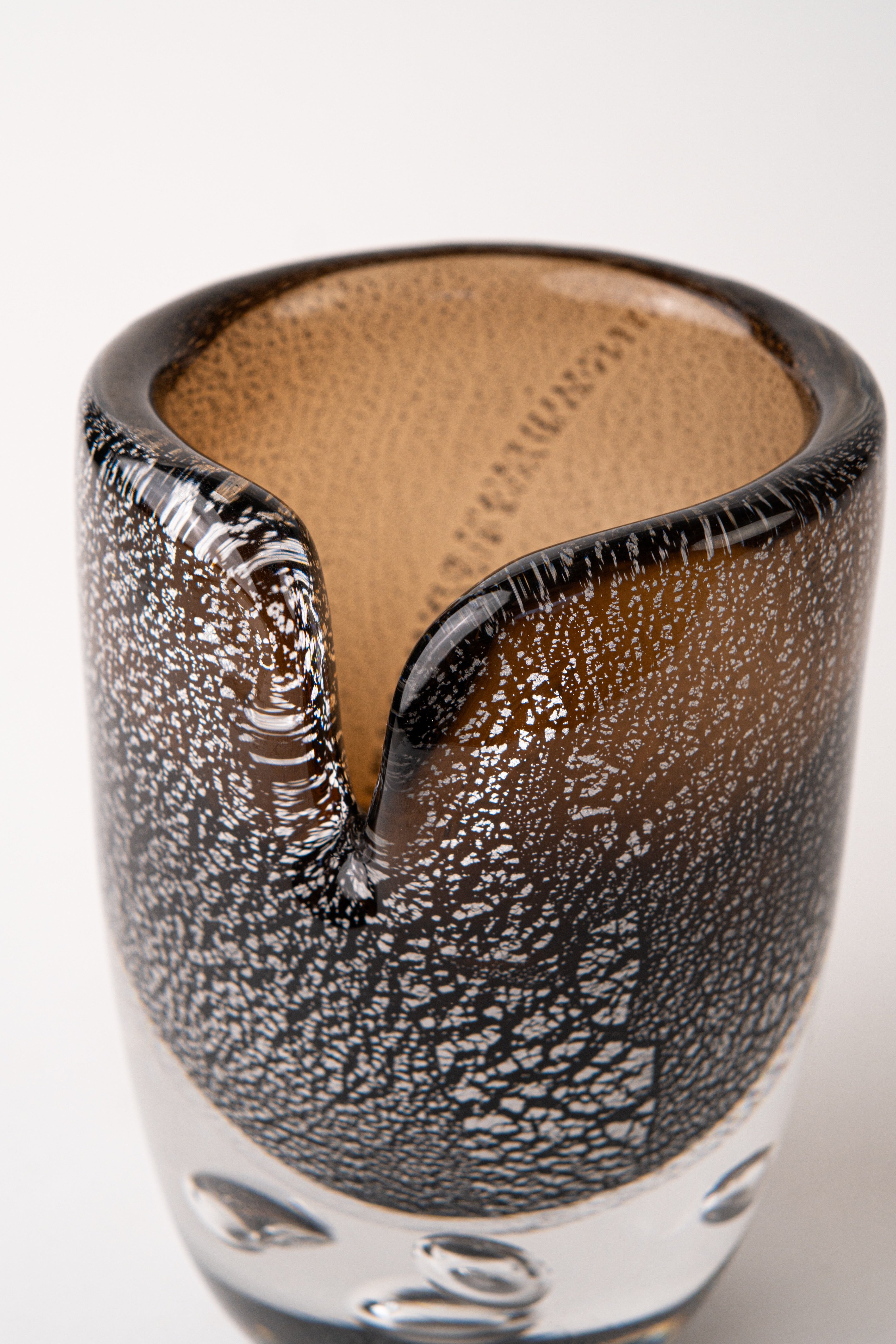 V NOTCH VASE - SHORT