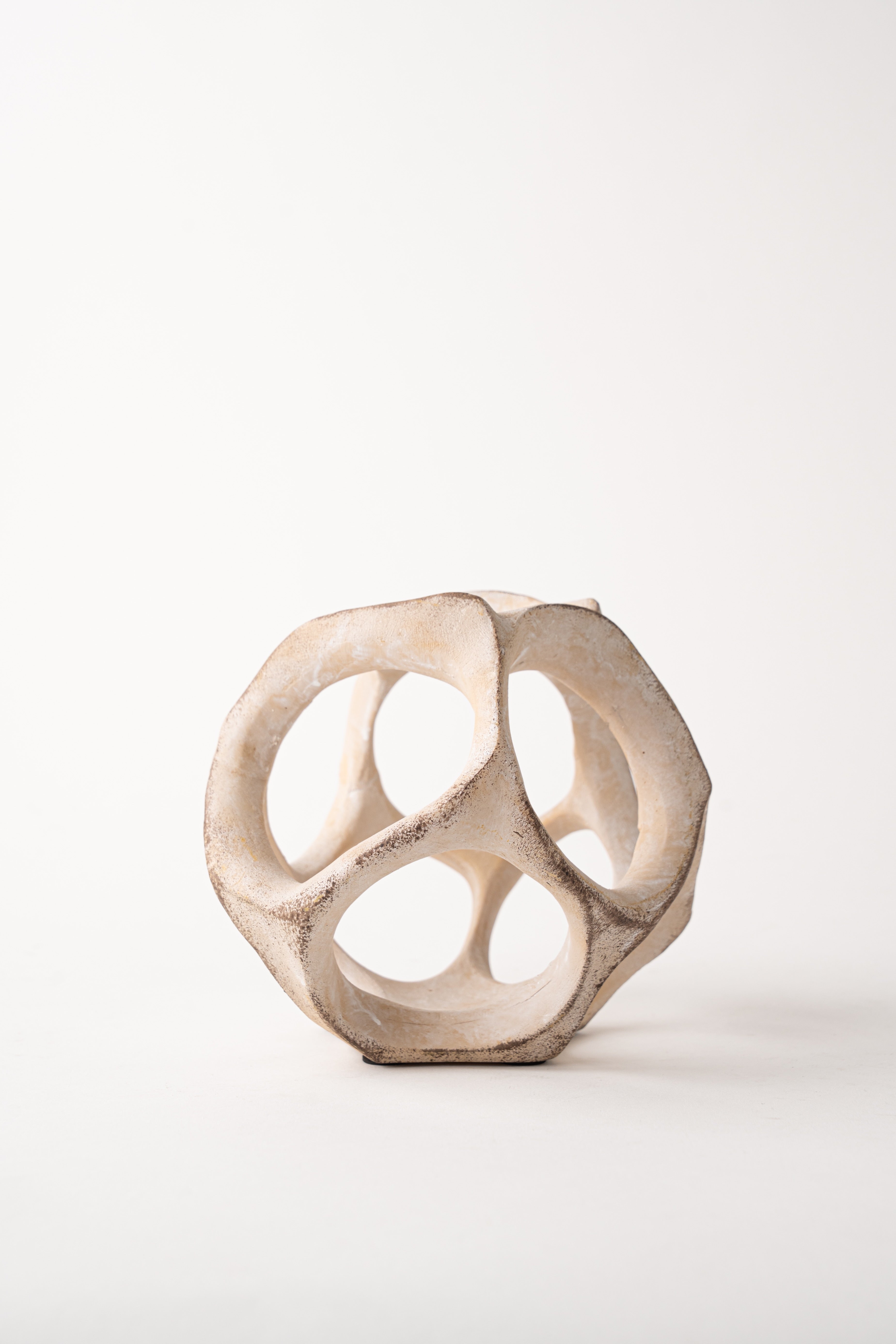 HOLLOW BALL DECORATIVE PIECE