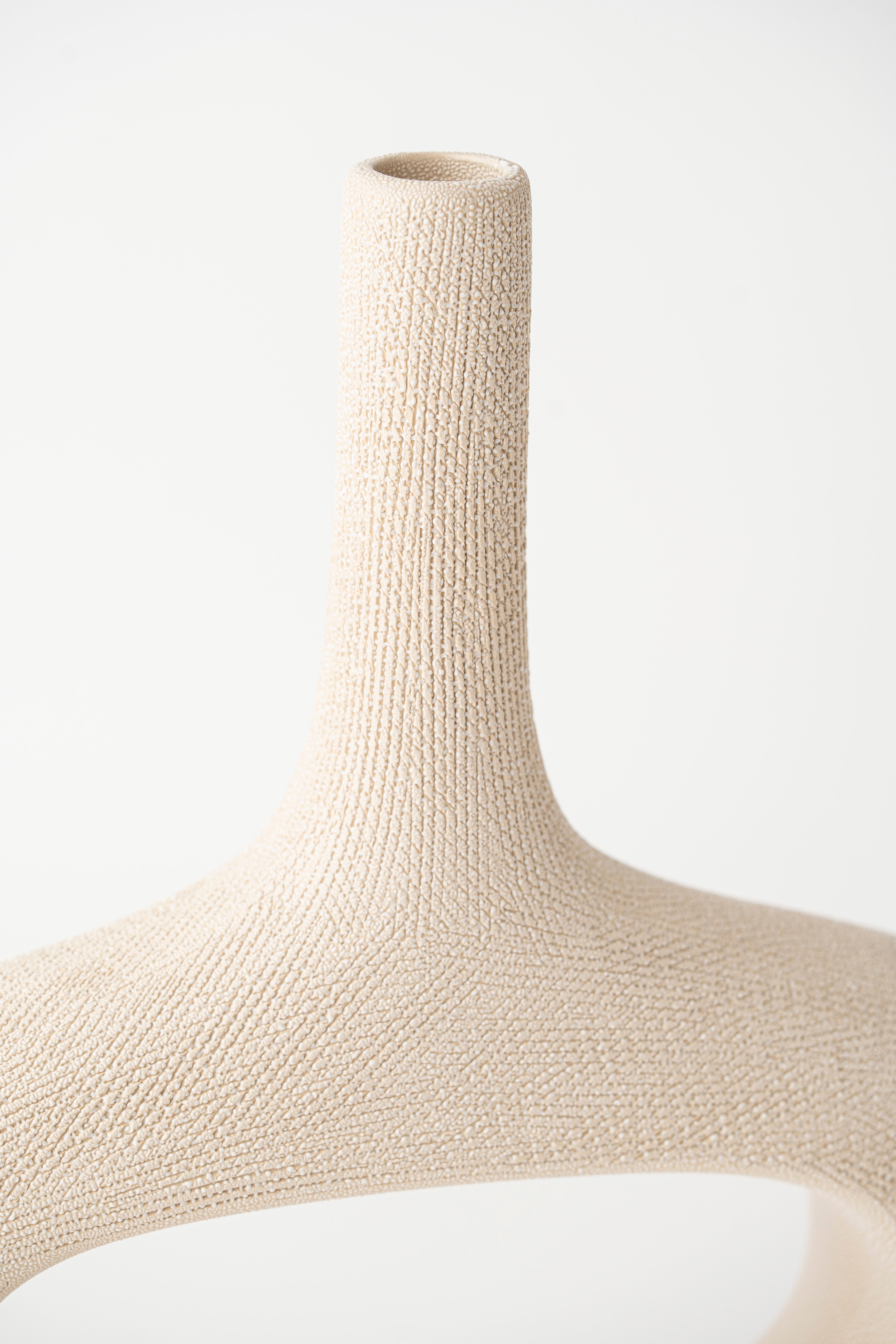 EYE AND LONG NECK CERAMIC VASE - SHORT