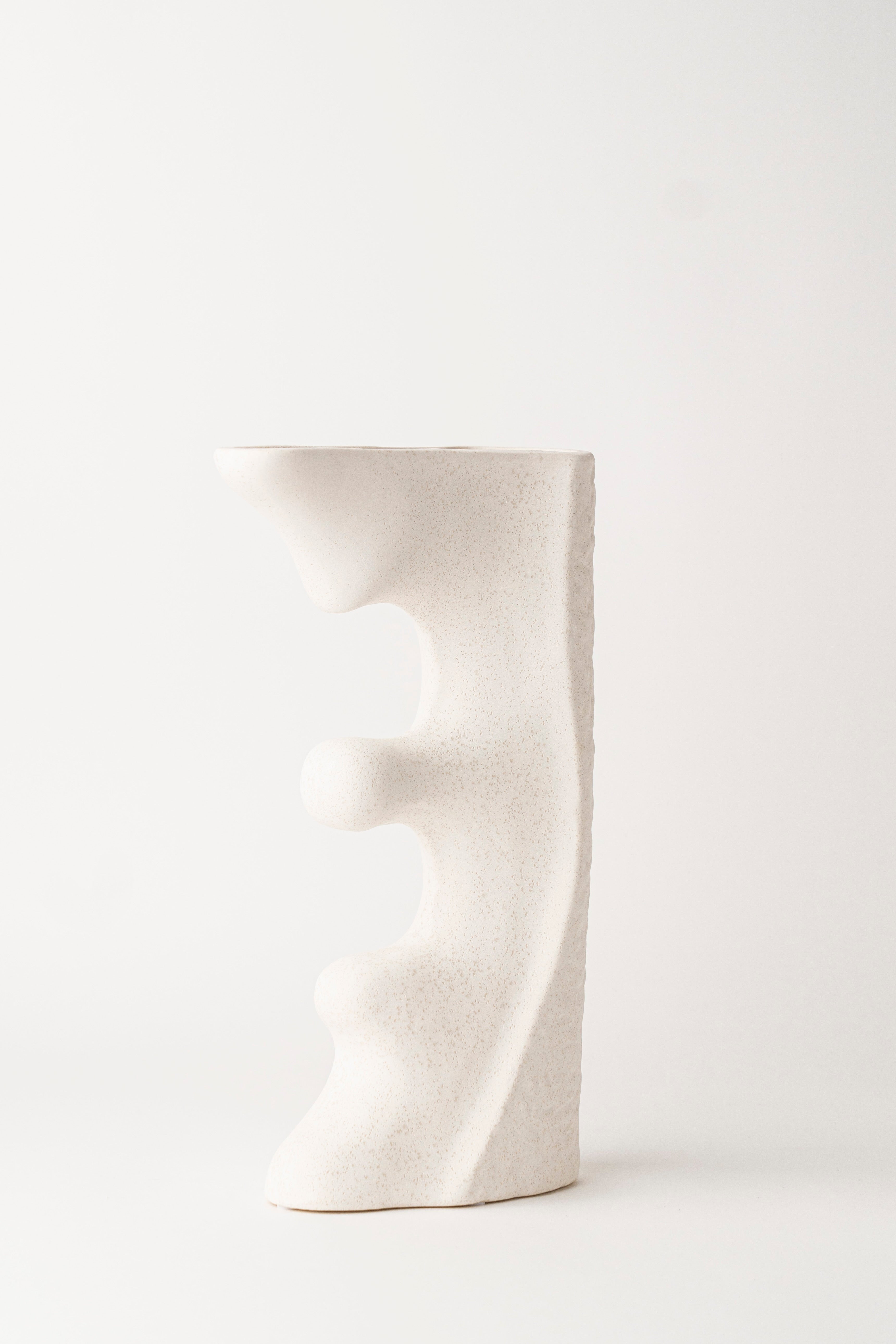 THE STREAMLINE CROSS VASE - WHITE