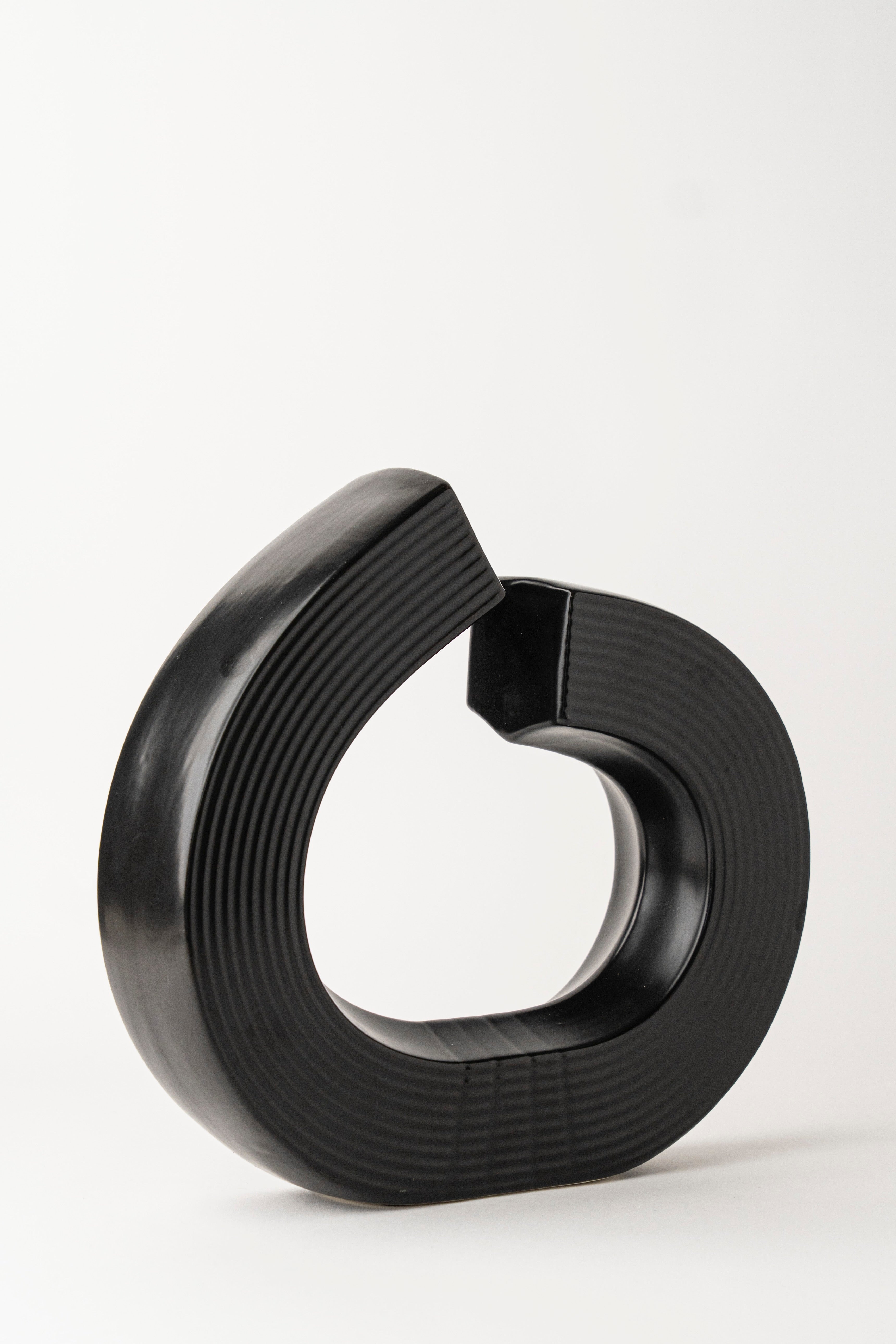 BLACK SEMICIRCLE DECORATION
