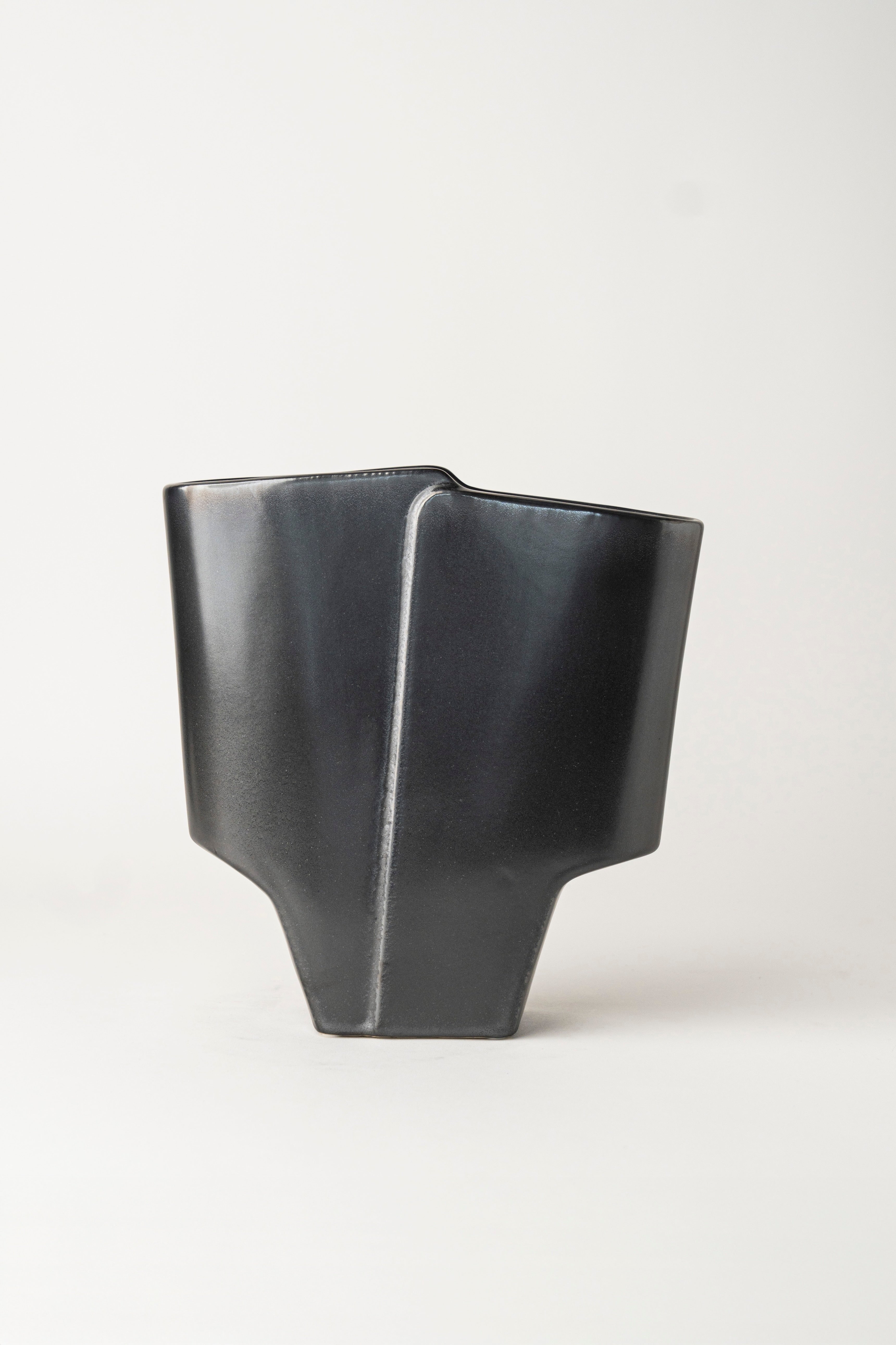 DOUBLE FLAP VASE LARGE