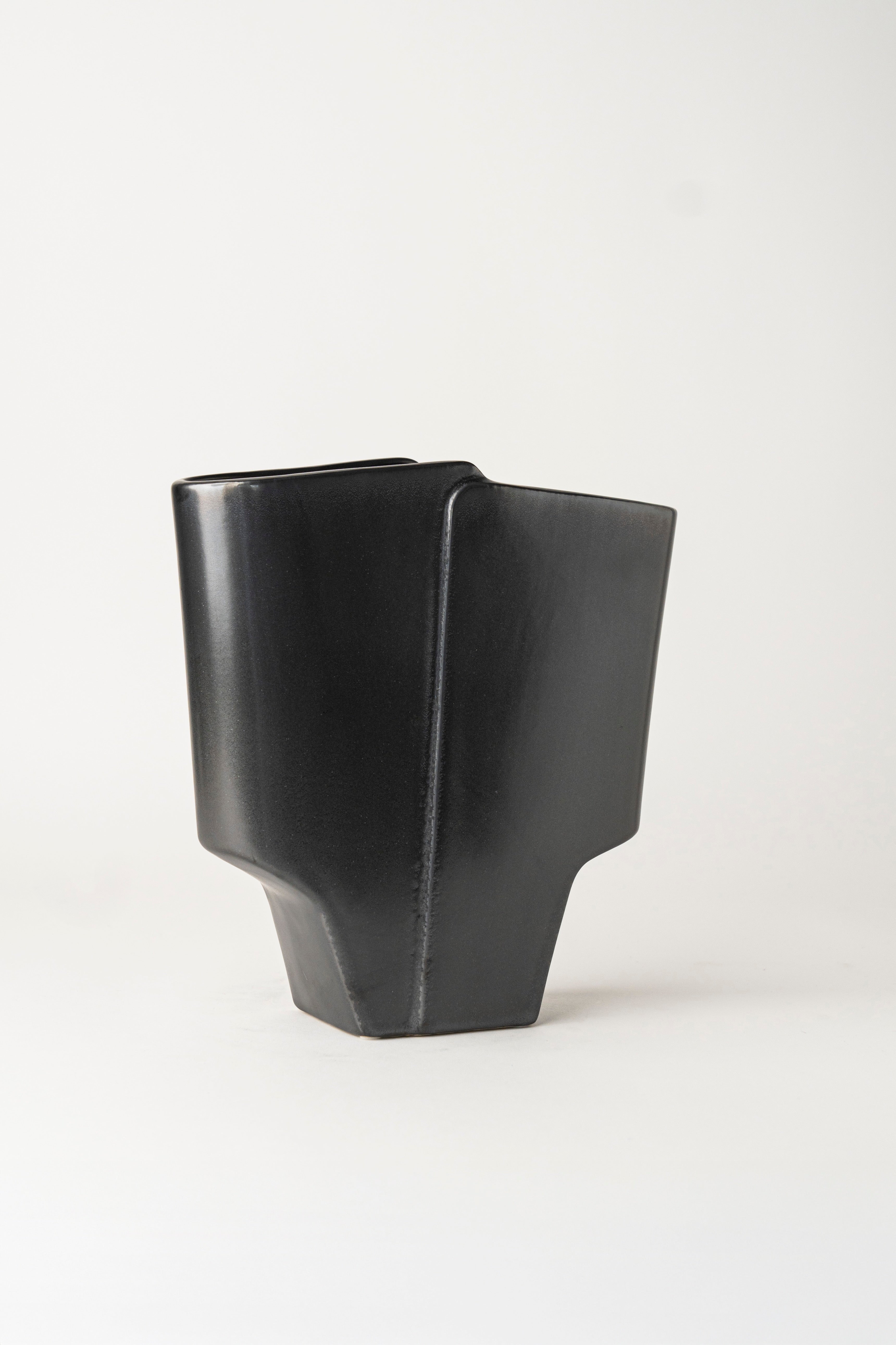 DOUBLE FLAP VASE LARGE
