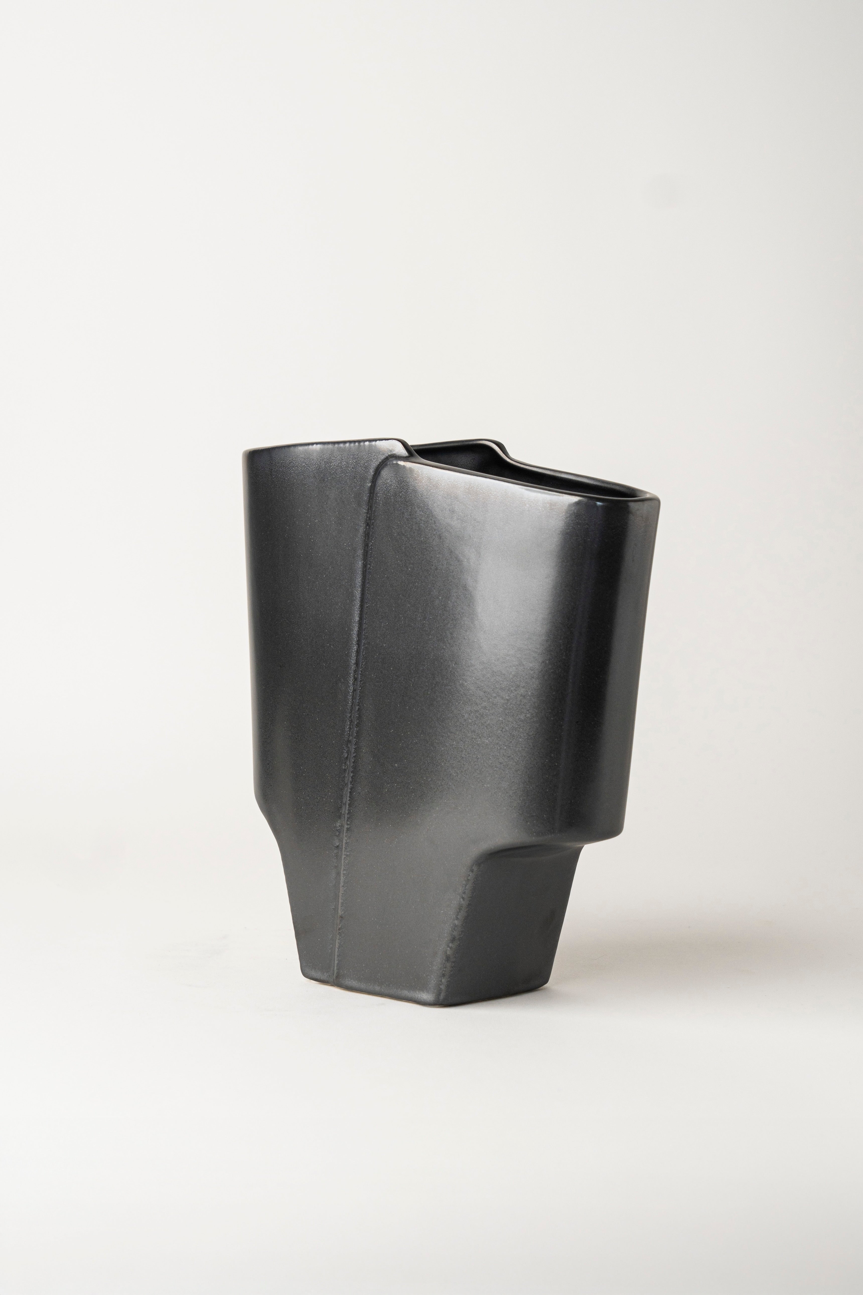 DOUBLE FLAP VASE LARGE