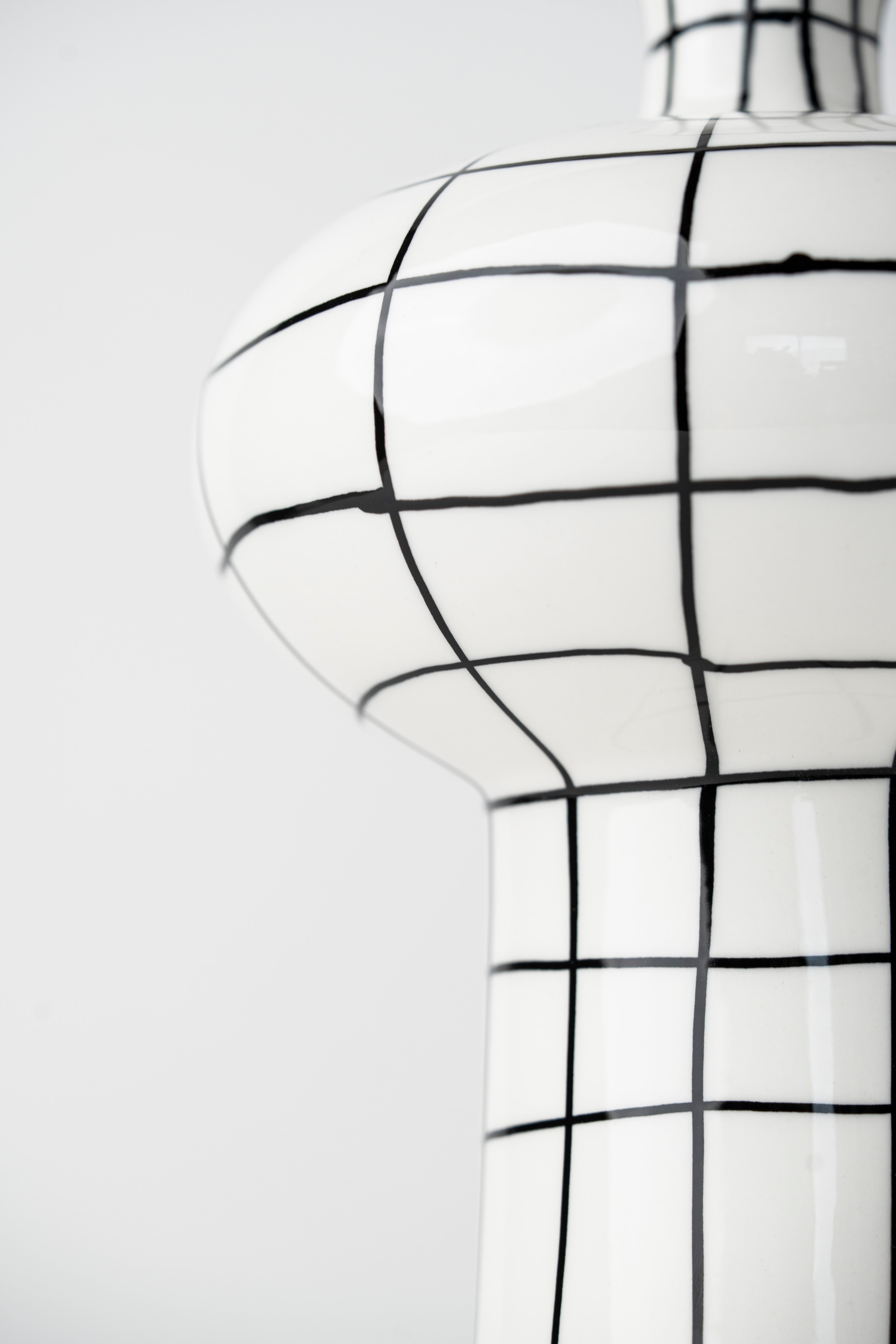 HAND-PAINTED GRID VASE TALL