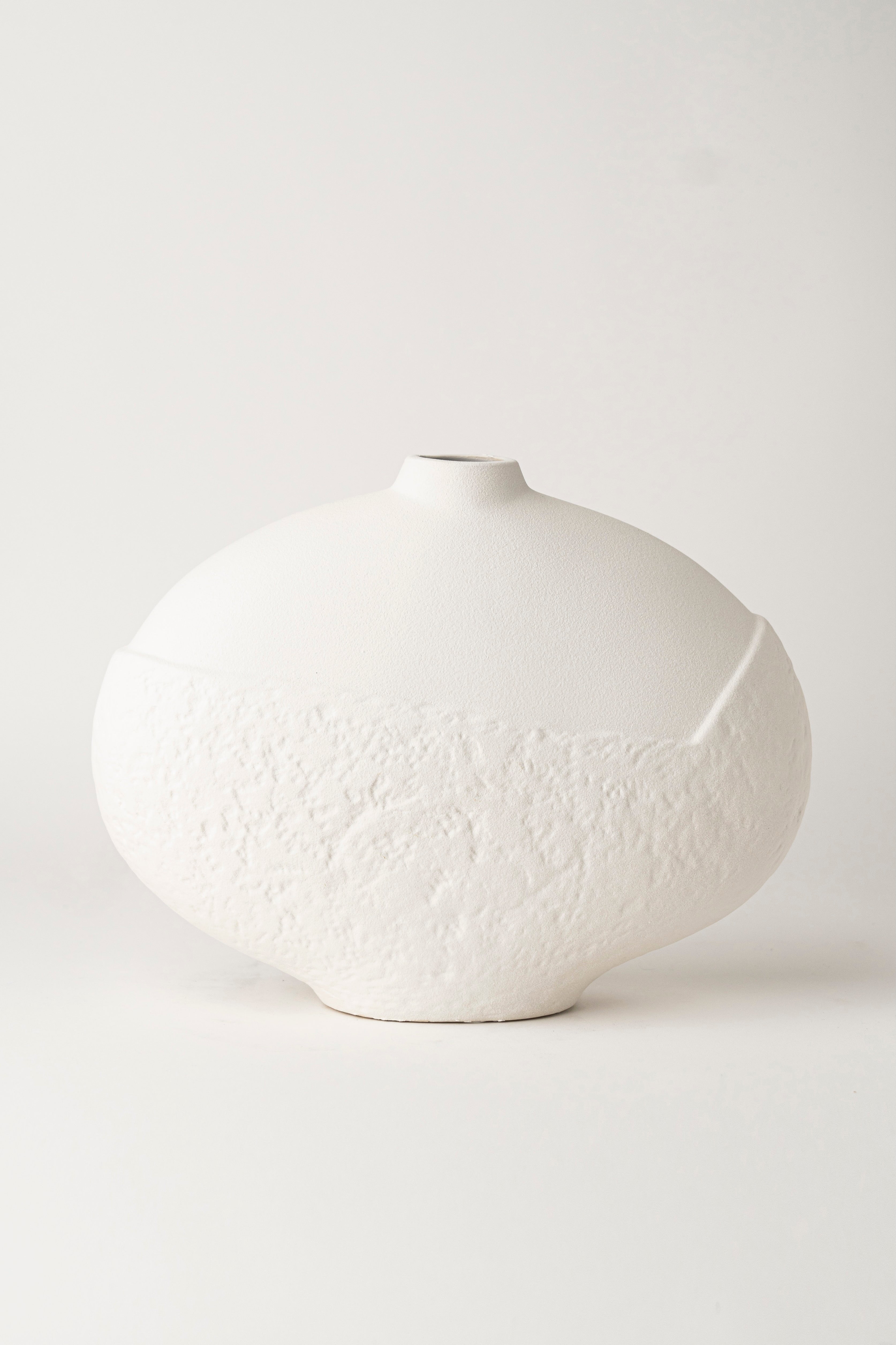 THE ROCK PATTERN AND NARROW MOUTH VASE SMALL