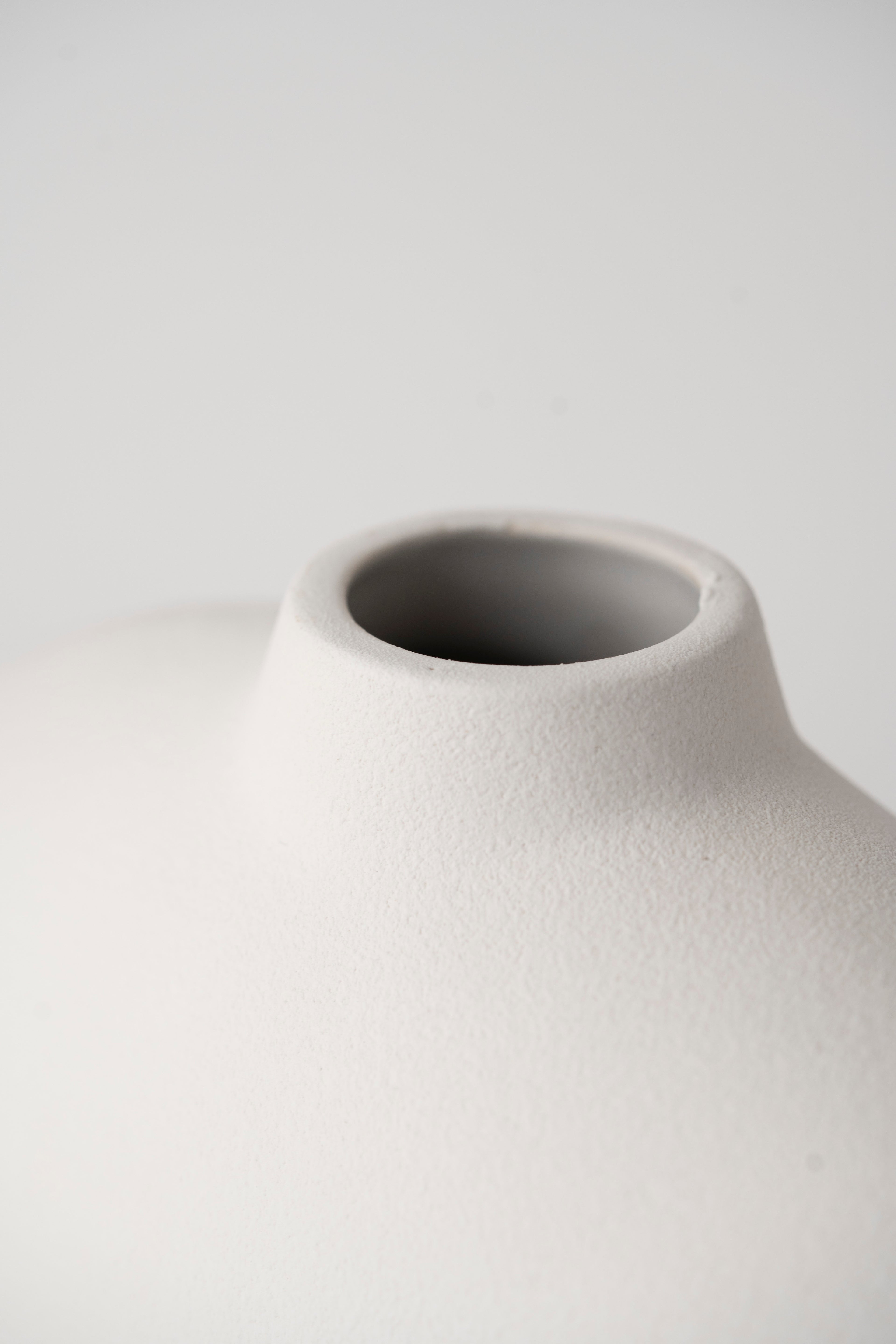 THE ROCK PATTERN AND NARROW MOUTH VASE SMALL