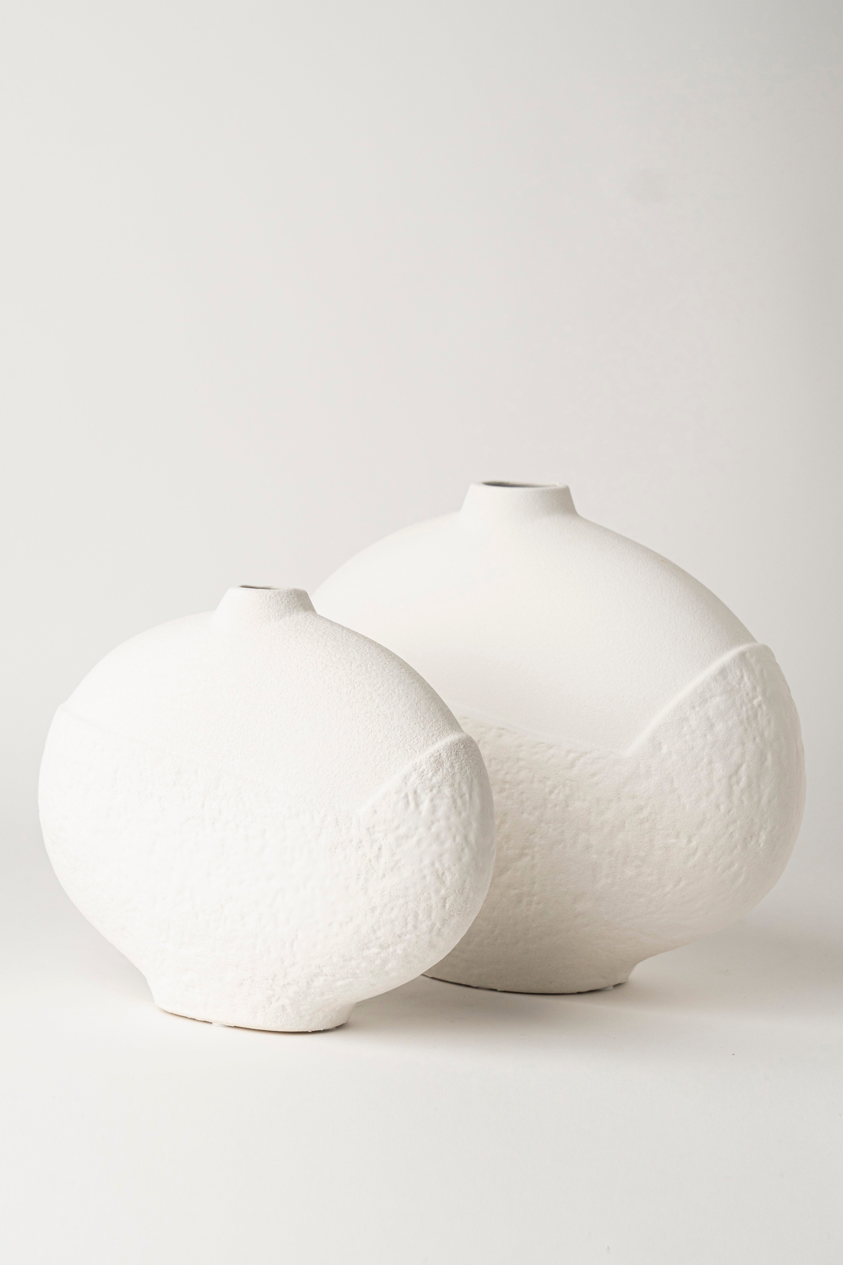 THE ROCK PATTERN AND NARROW MOUTH VASE SMALL
