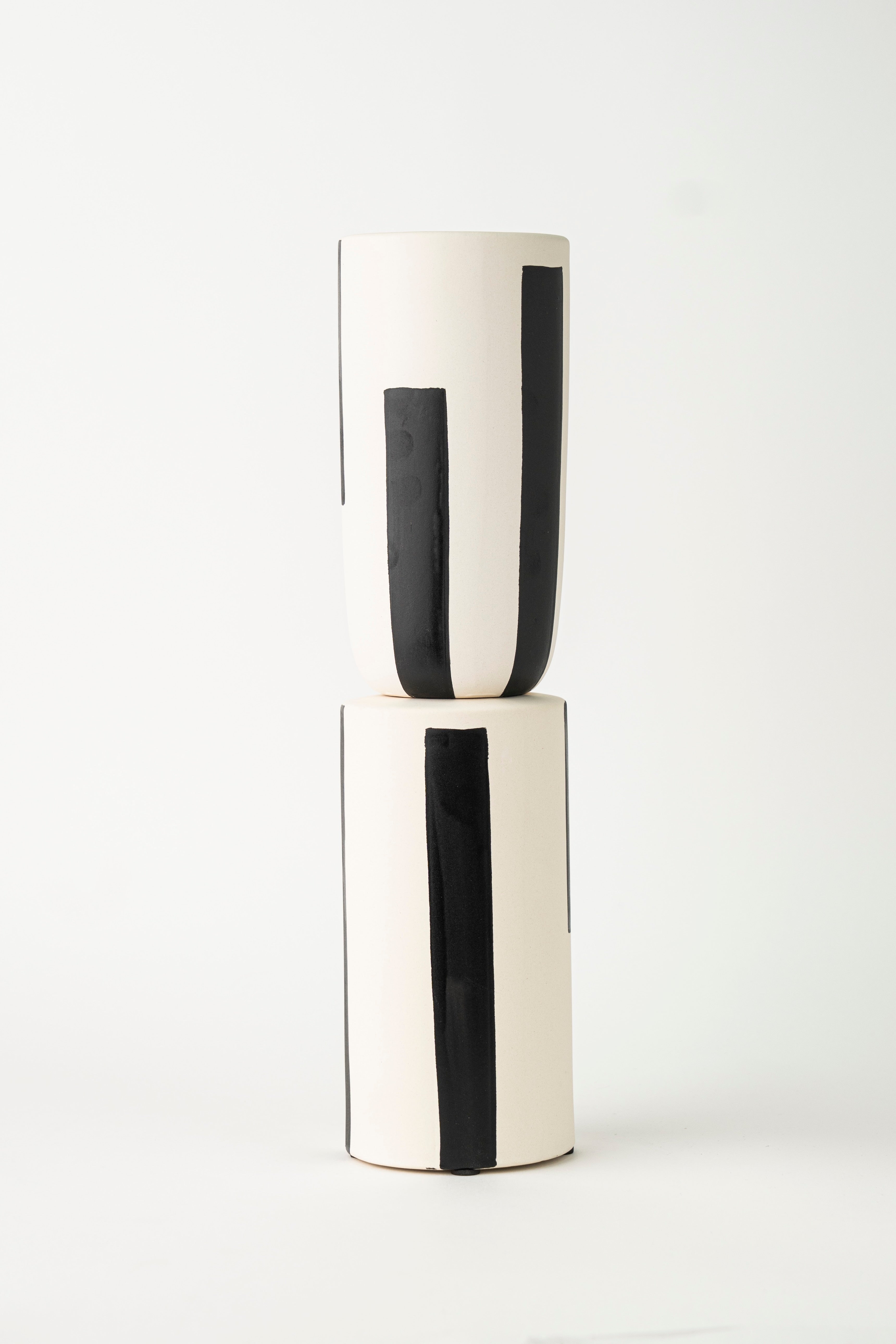 THE VERTICAL BAR DECORATIVE PIECE