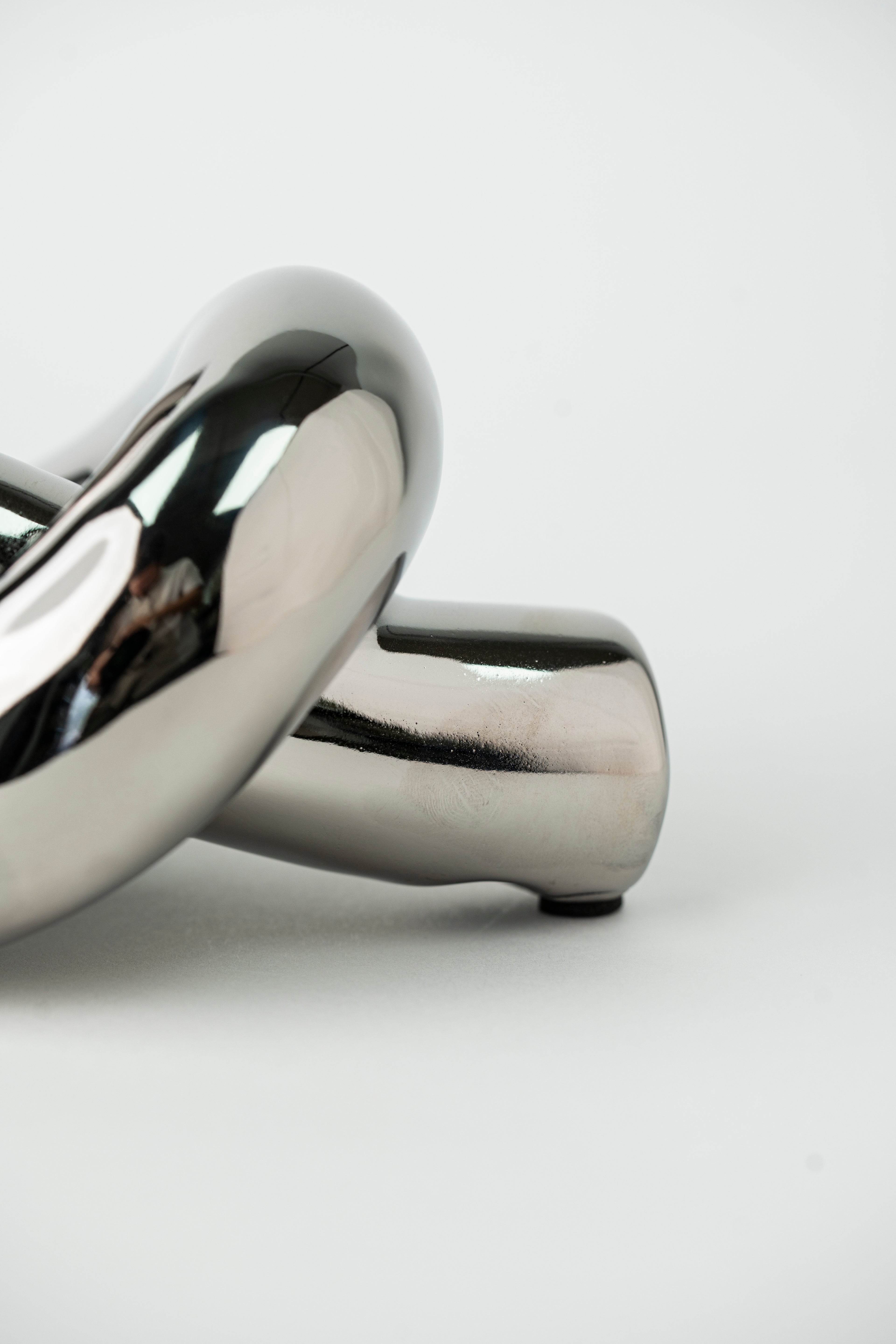 TREE KNOT ORNAMENT - GLOSSY SILVER