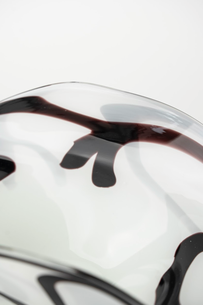 WHITE-LINED FRUIT BOWL