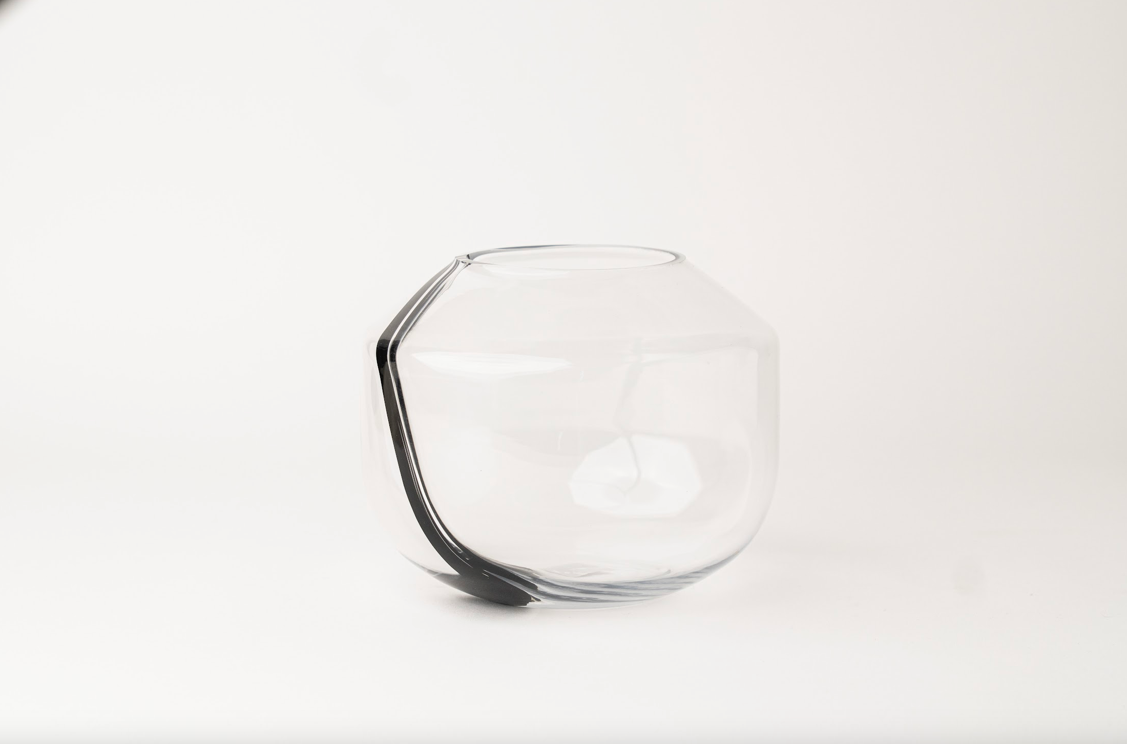 SINGLE LINE THROUGH - SMALL