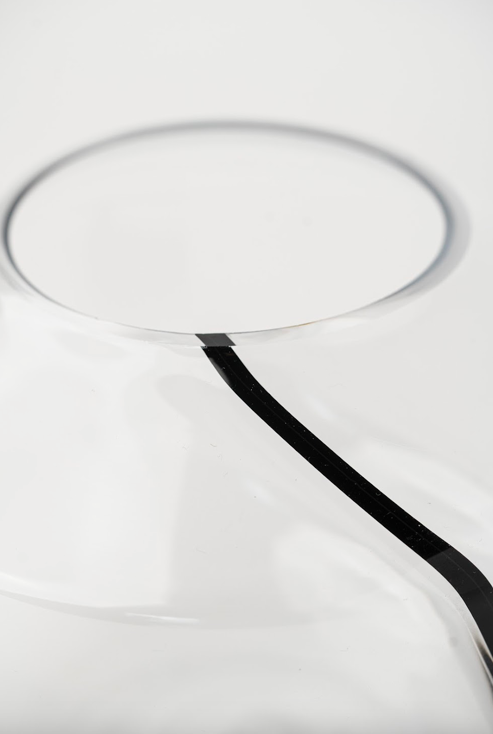 SINGLE LINE THROUGH - SMALL