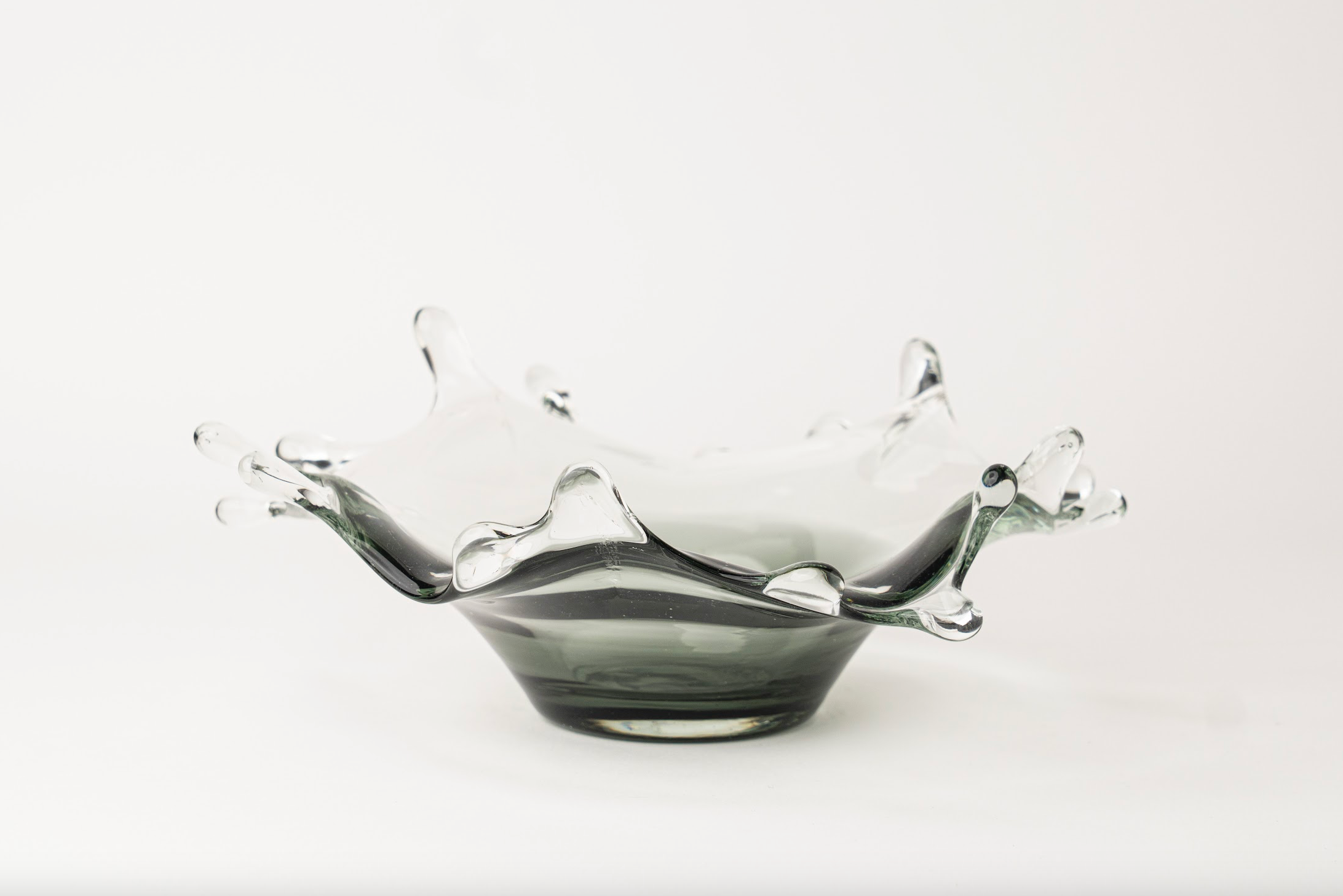 POINTED-FRUIT BOWL GRAY