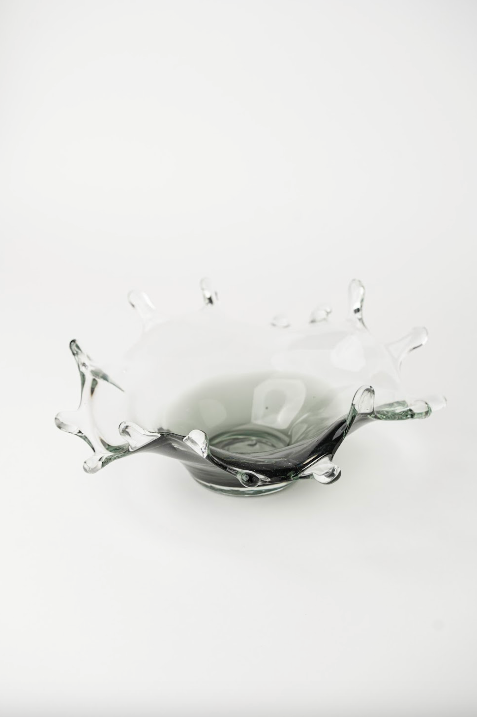 POINTED-FRUIT BOWL GRAY