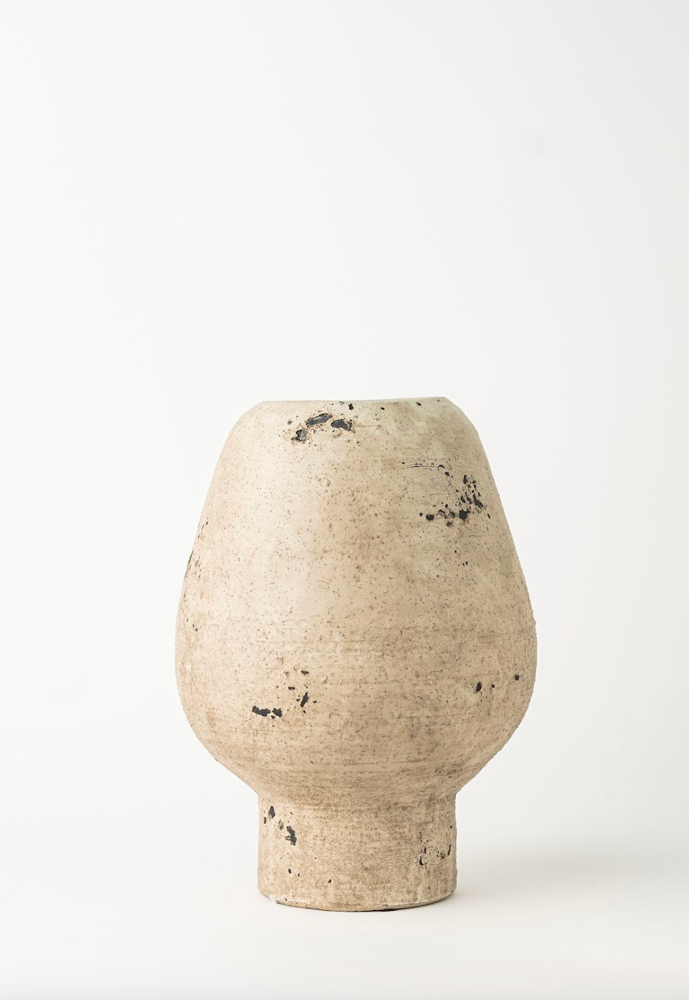 ANTIQUE WIDE-MOUTHED VASE