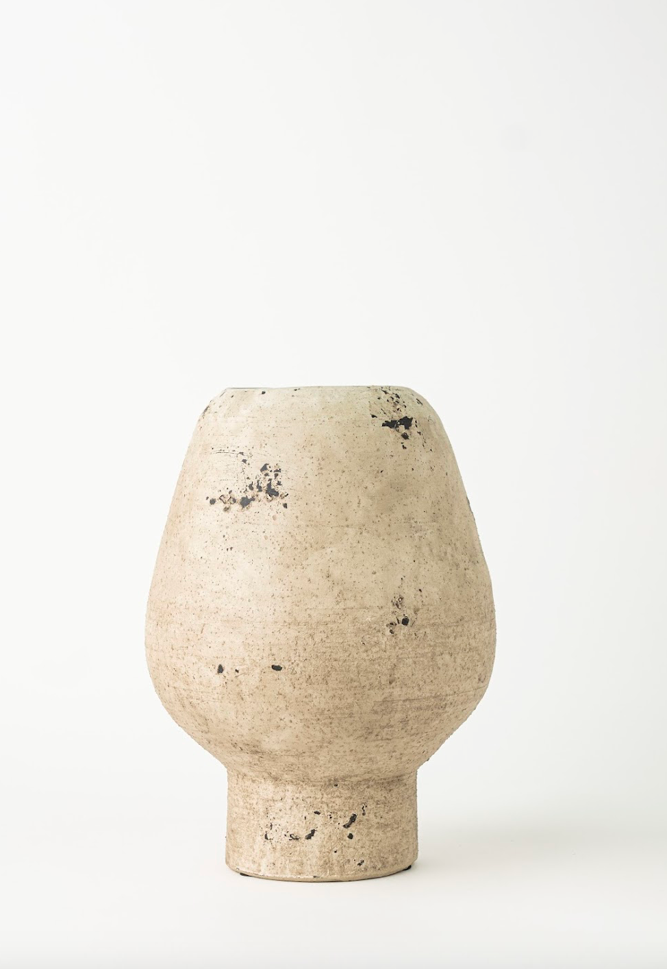 ANTIQUE WIDE-MOUTHED VASE