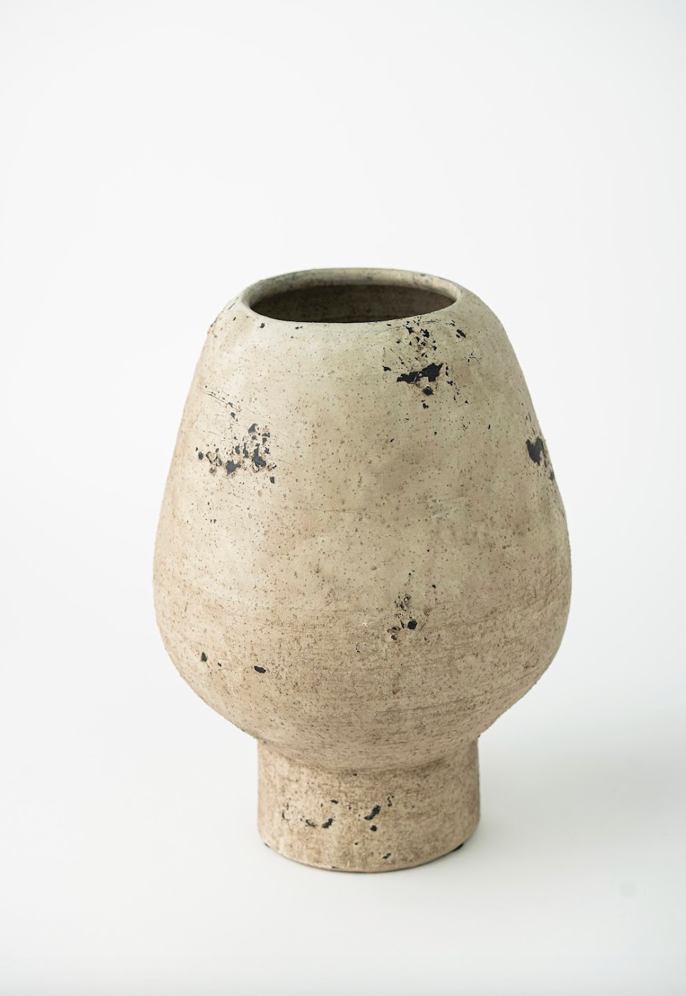 ANTIQUE WIDE-MOUTHED VASE