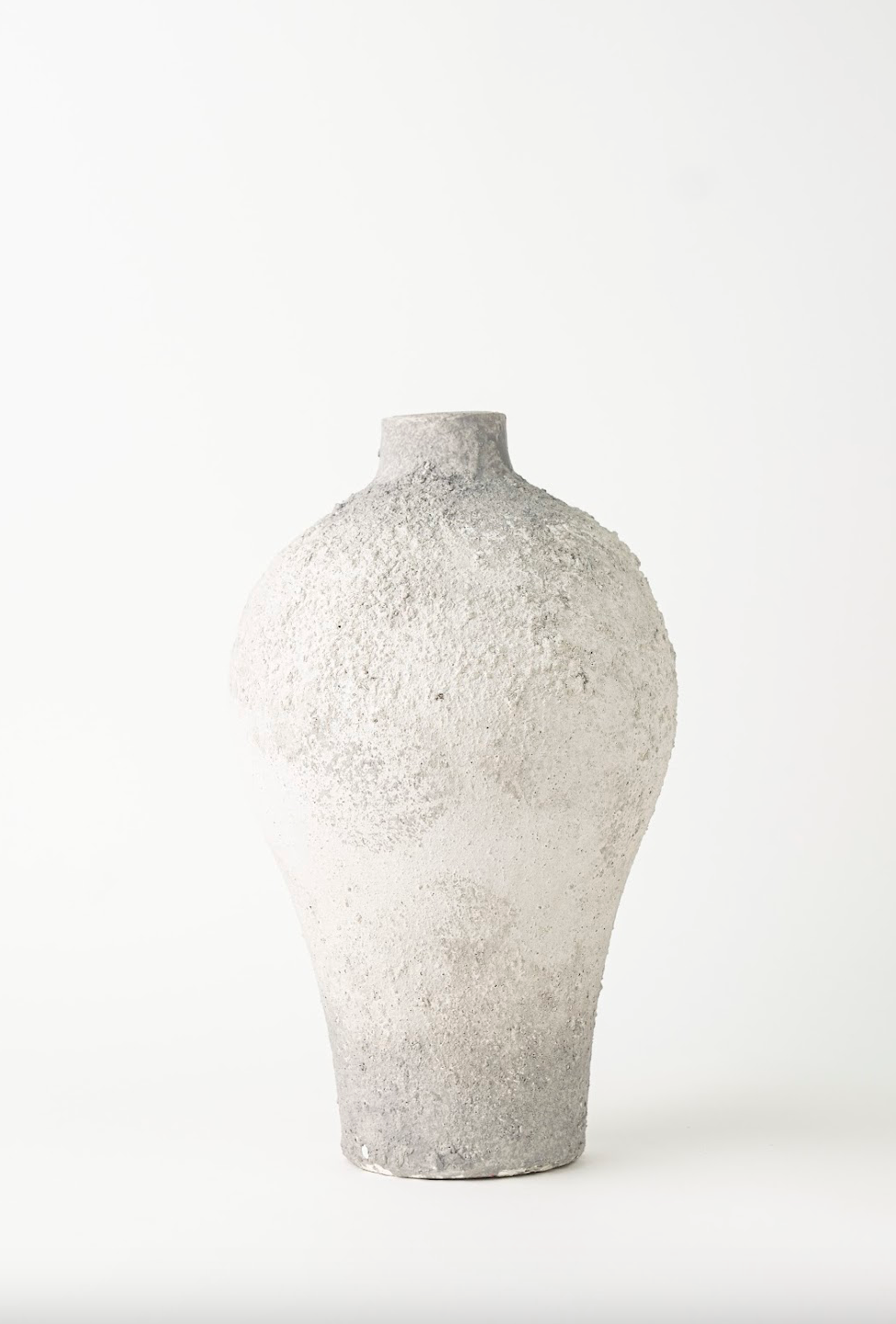 FINE-MOUTHED ROUND-BELLIED VASE