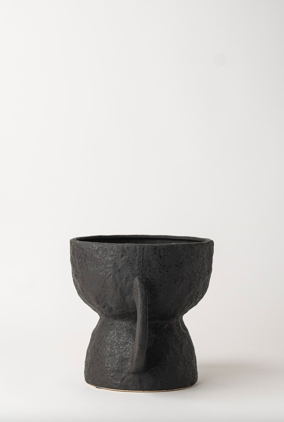 THE AMPHORA VASE