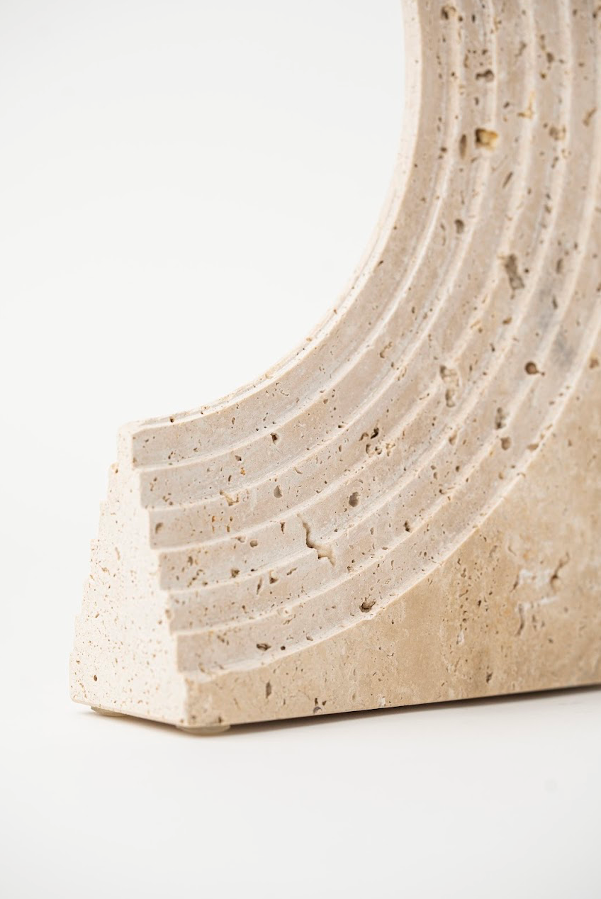HALF-CIRCLE NATURAL STONE PIECE