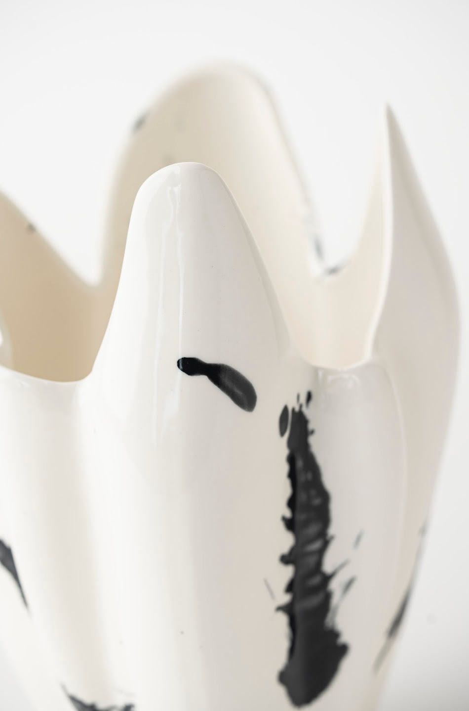 THE INKED VASE - SHORT