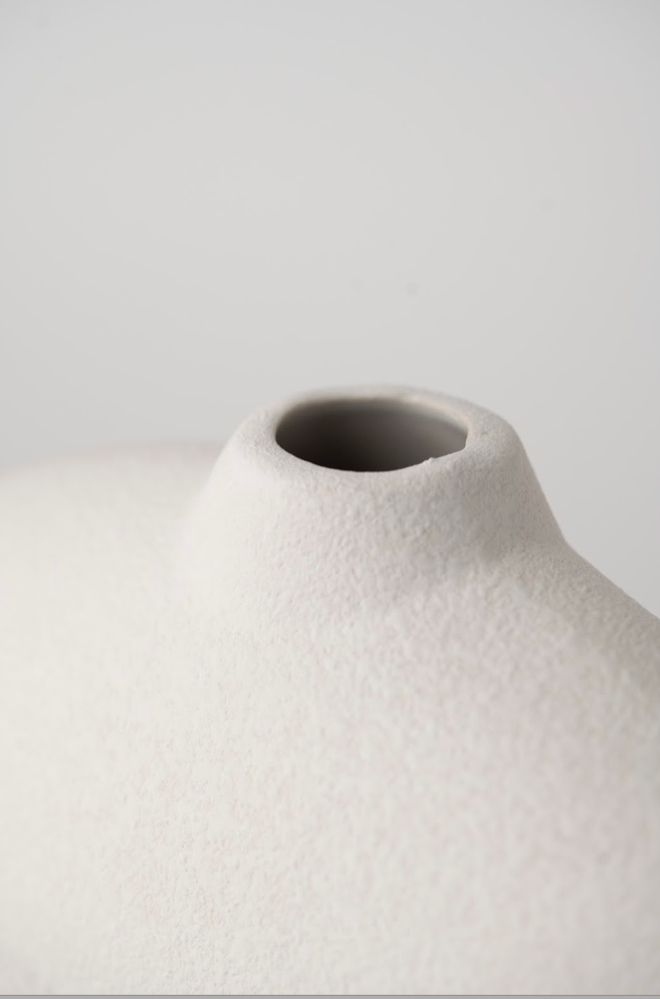 THE ROCK PATTERN AND NARROW MOUTH VASE LARGE